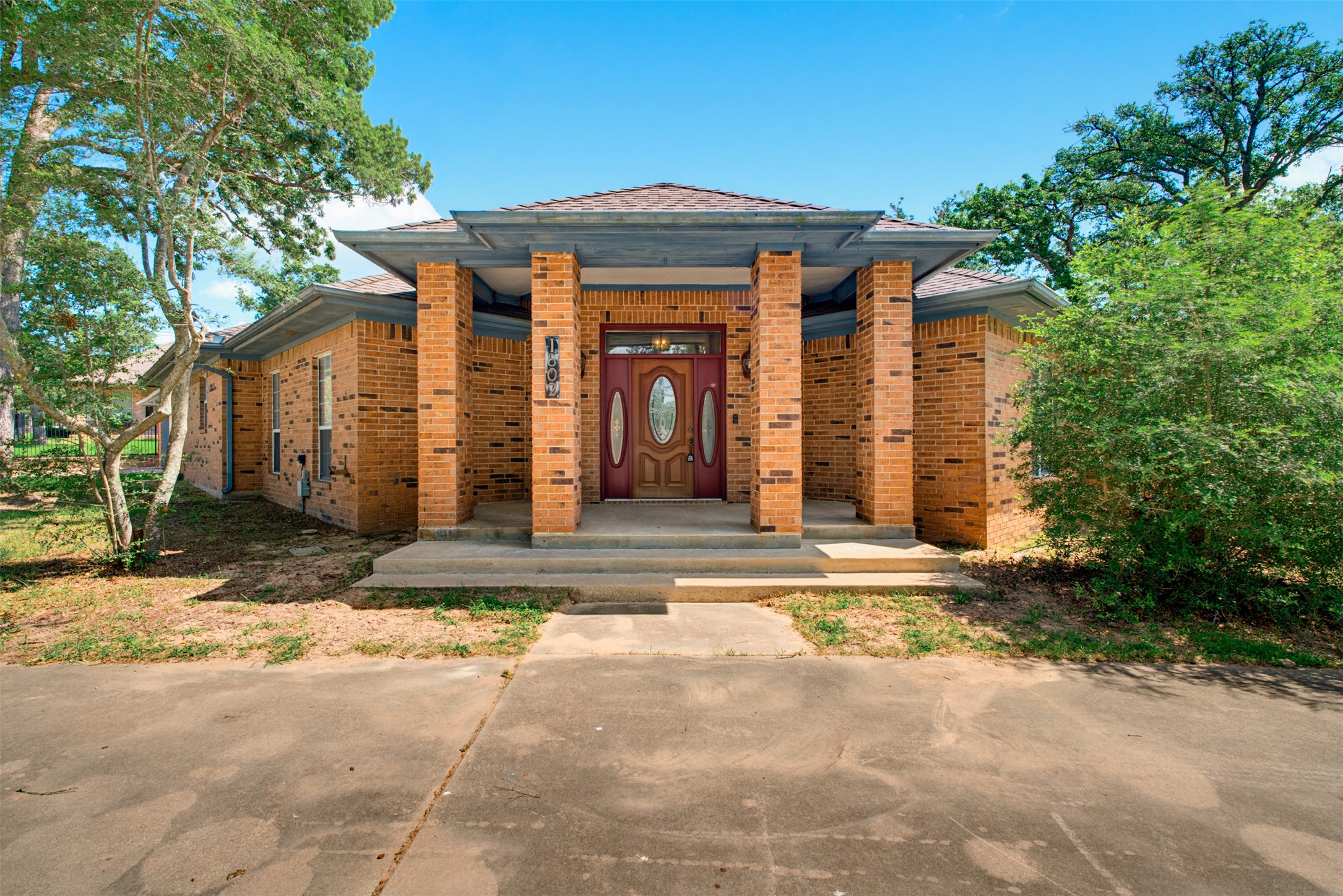 main property photo 1