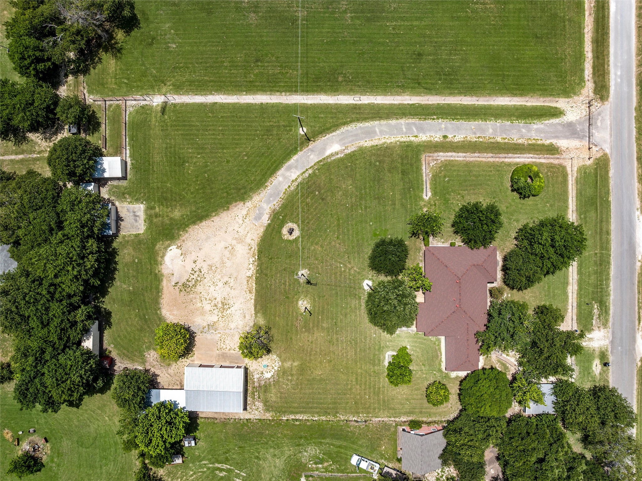 main property photo 2