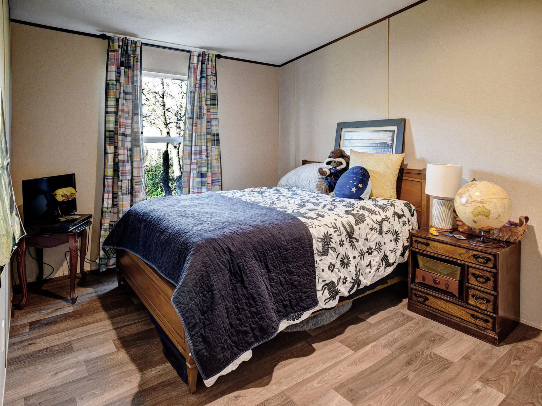 main property photo 15