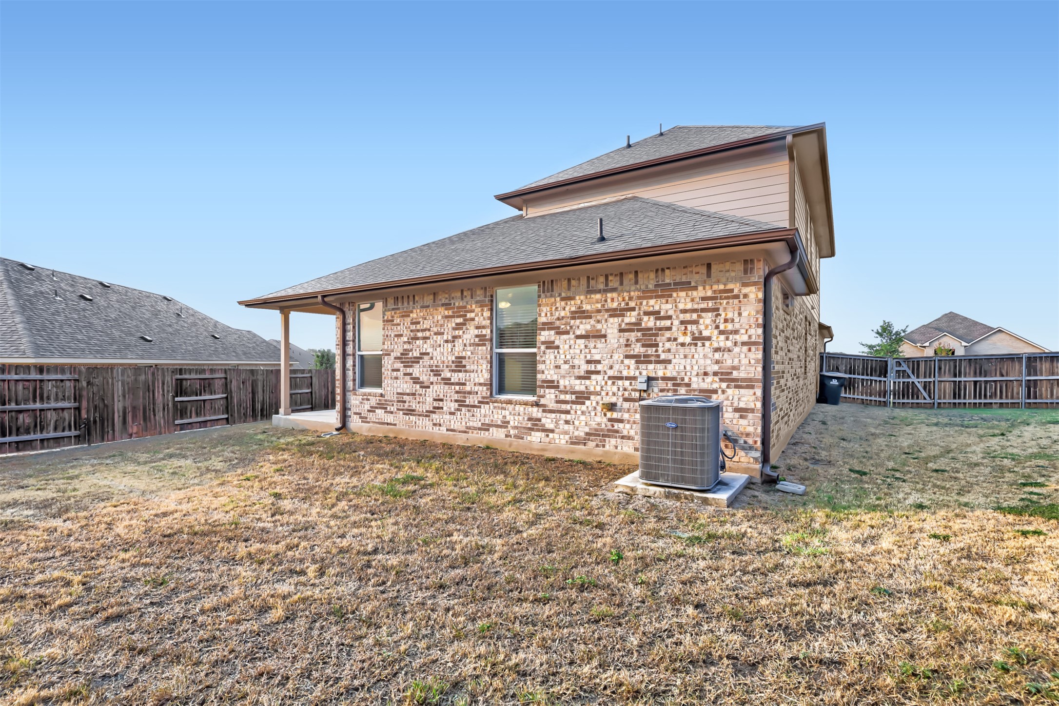 main property photo 25