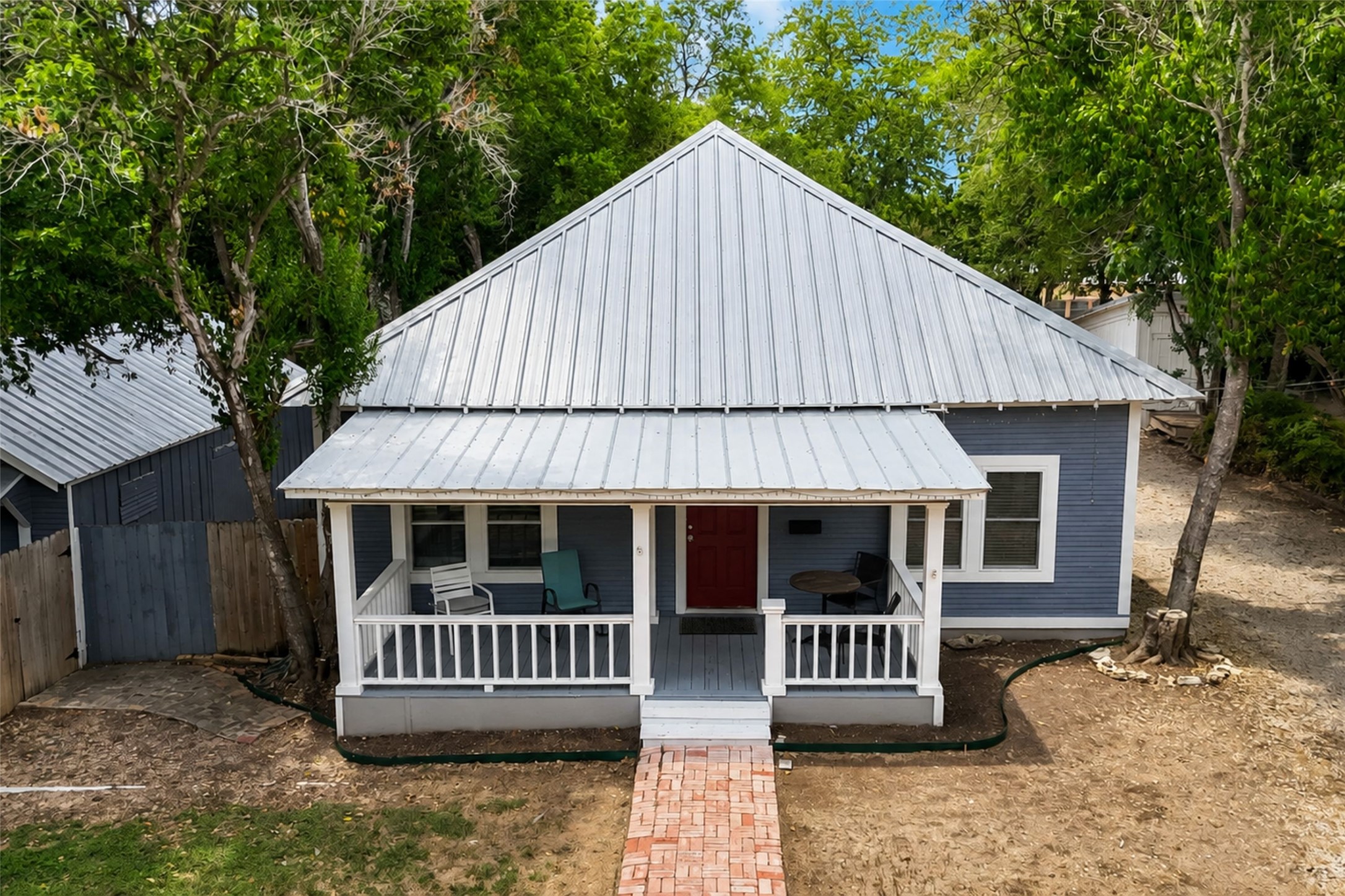 main property photo 33