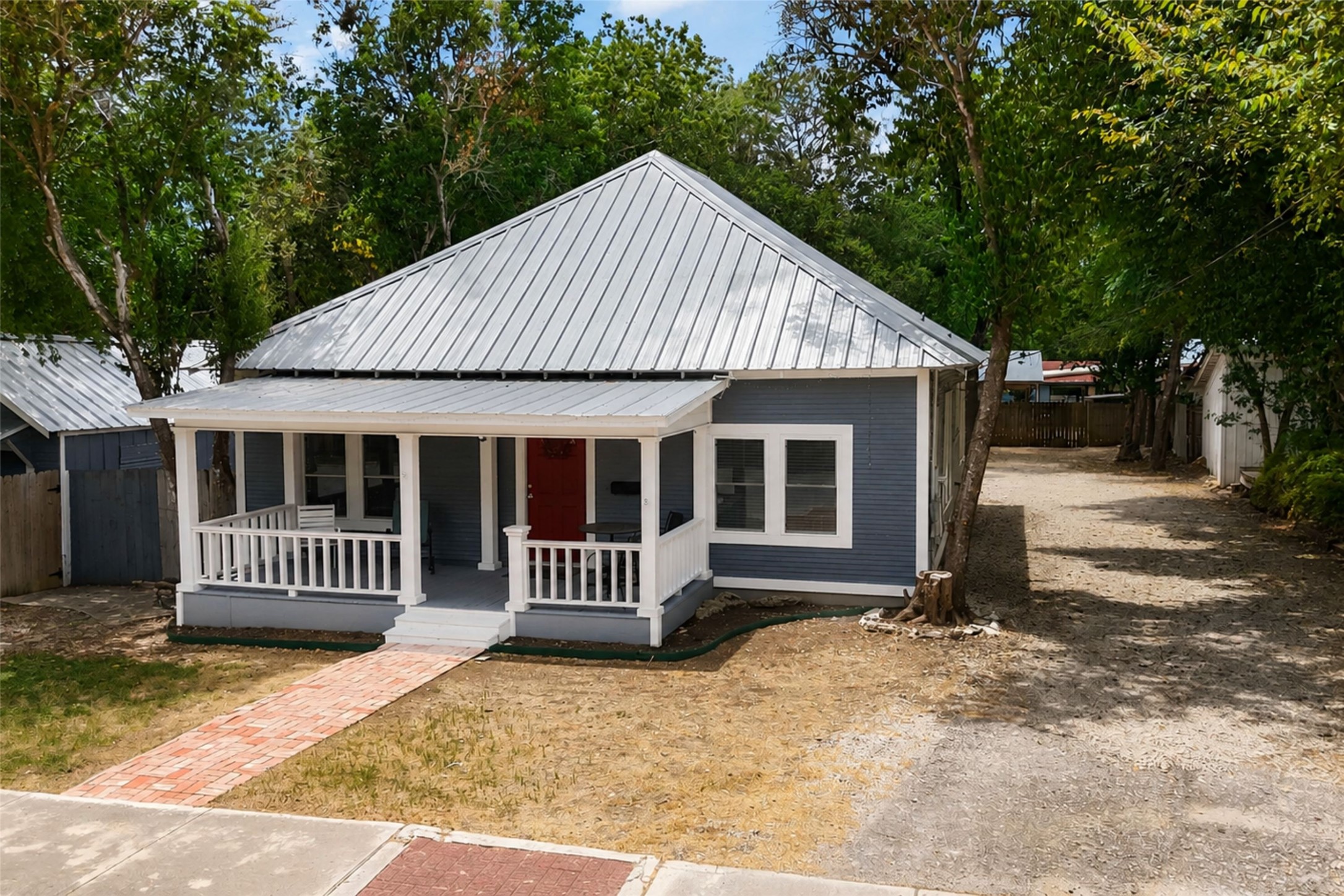 main property photo 34