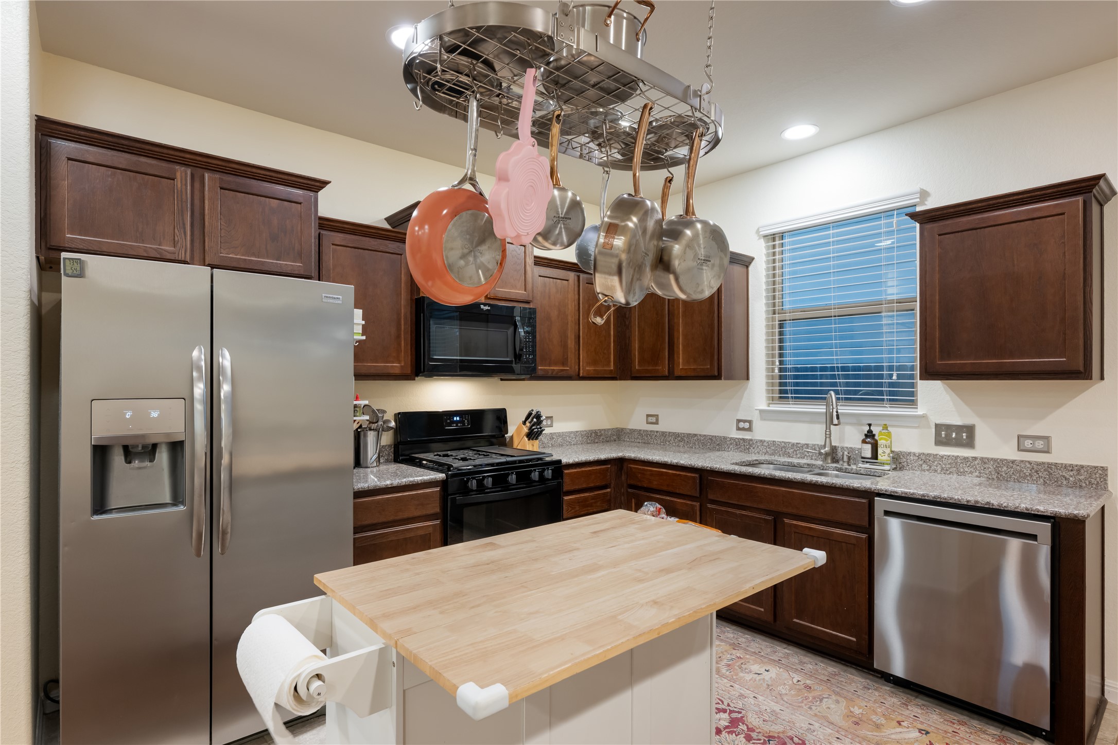 main property photo 10