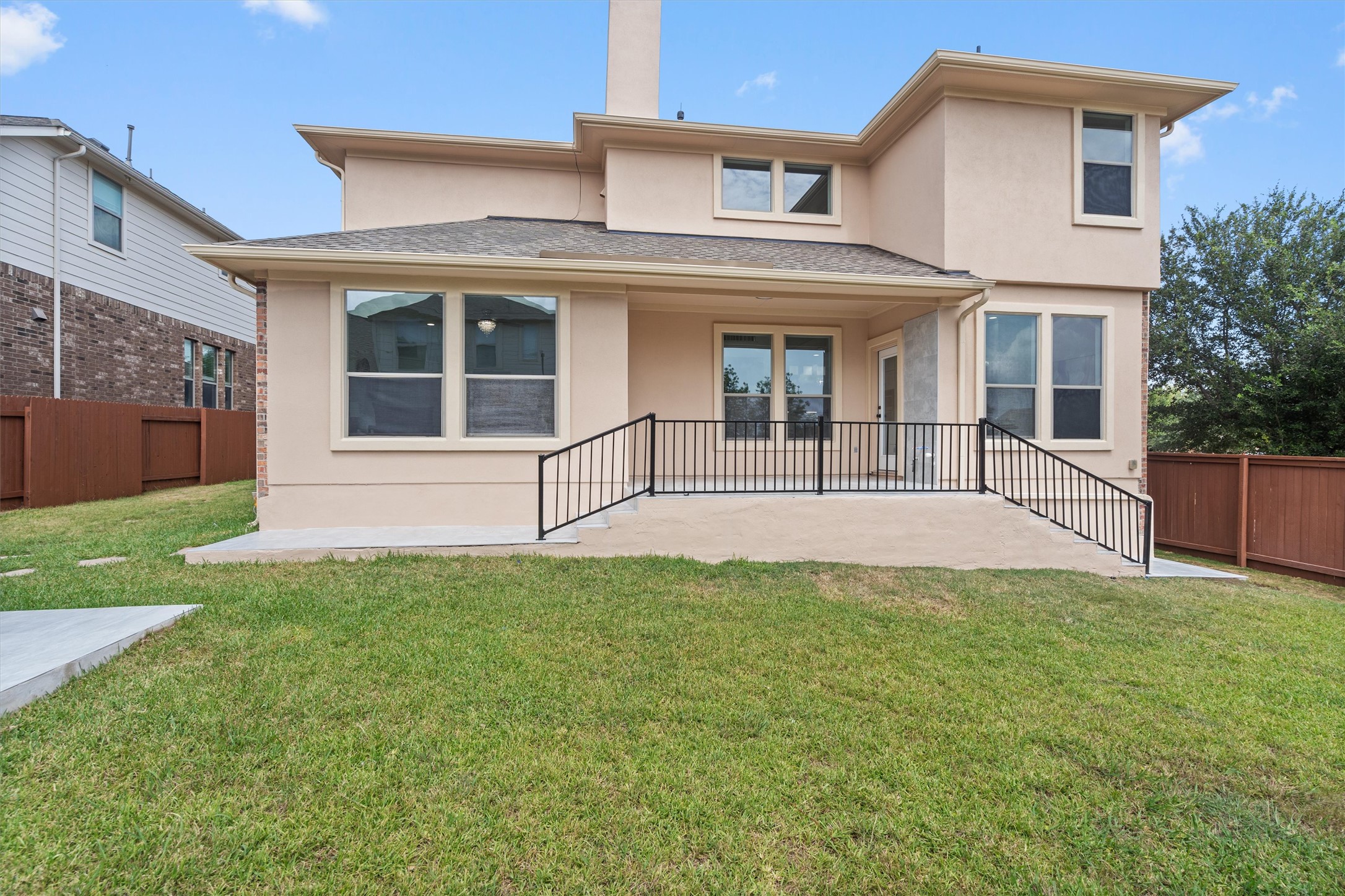 main property photo 34