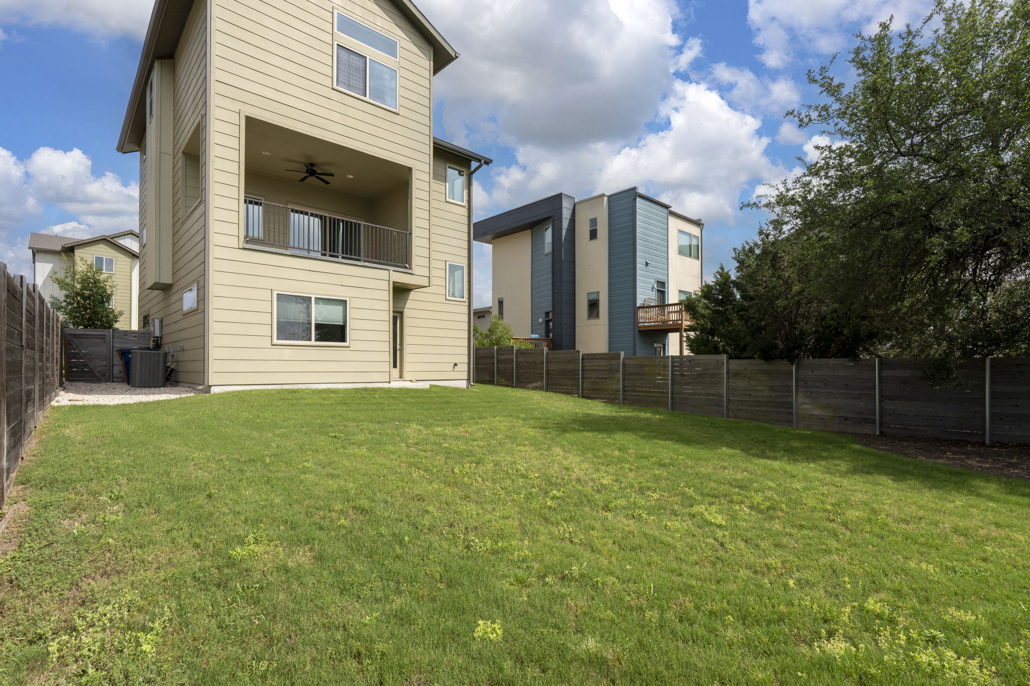 main property photo 25