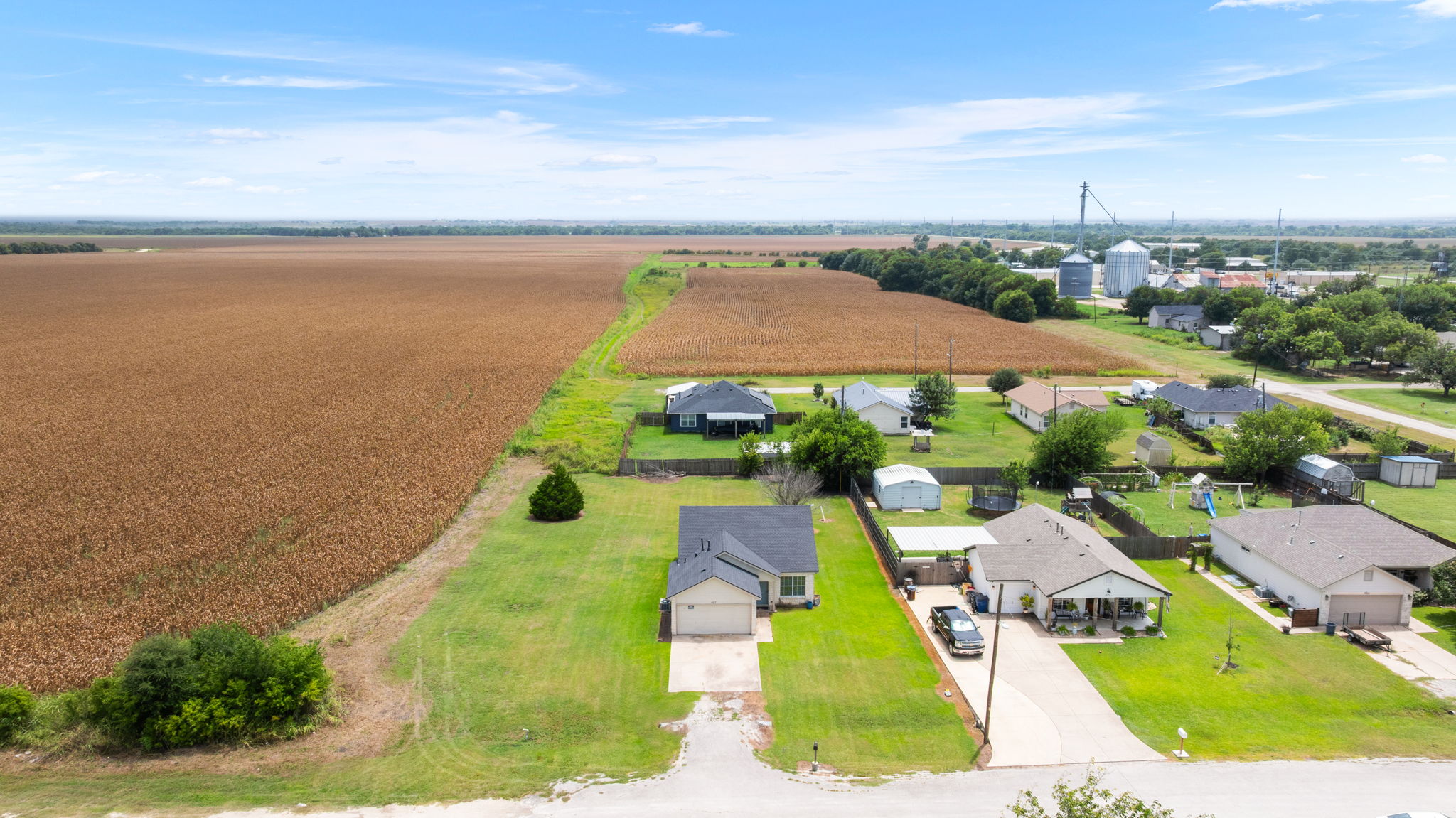 main property photo 27
