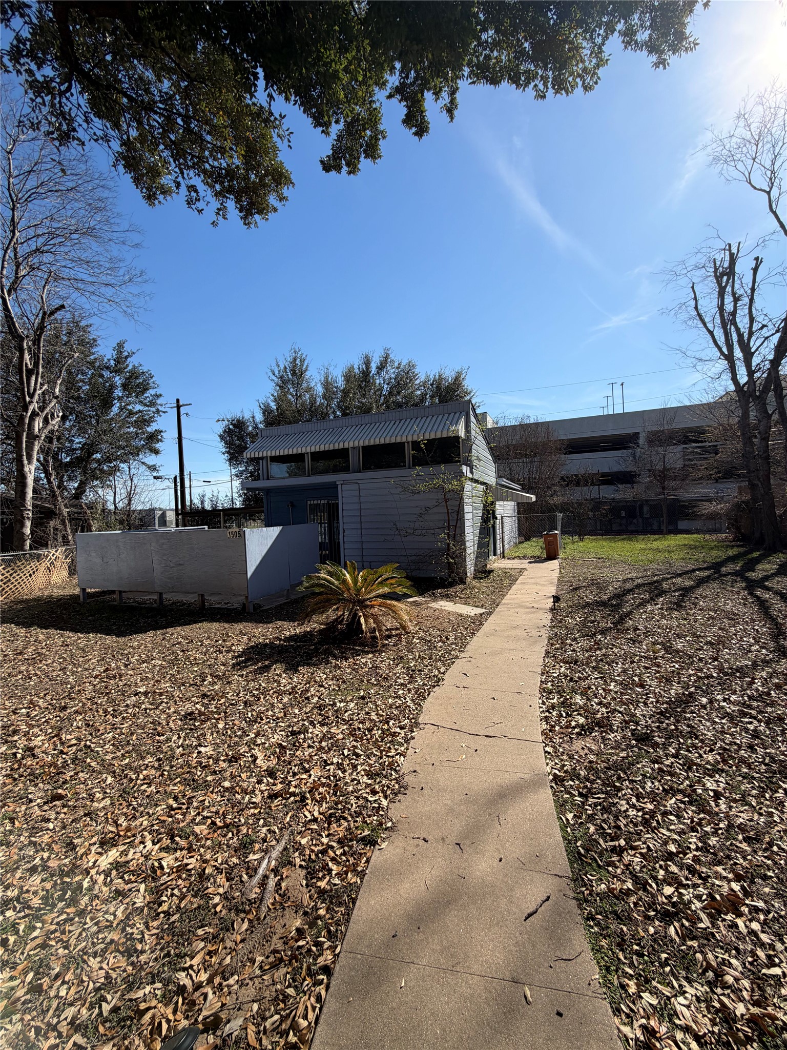 main property photo 4
