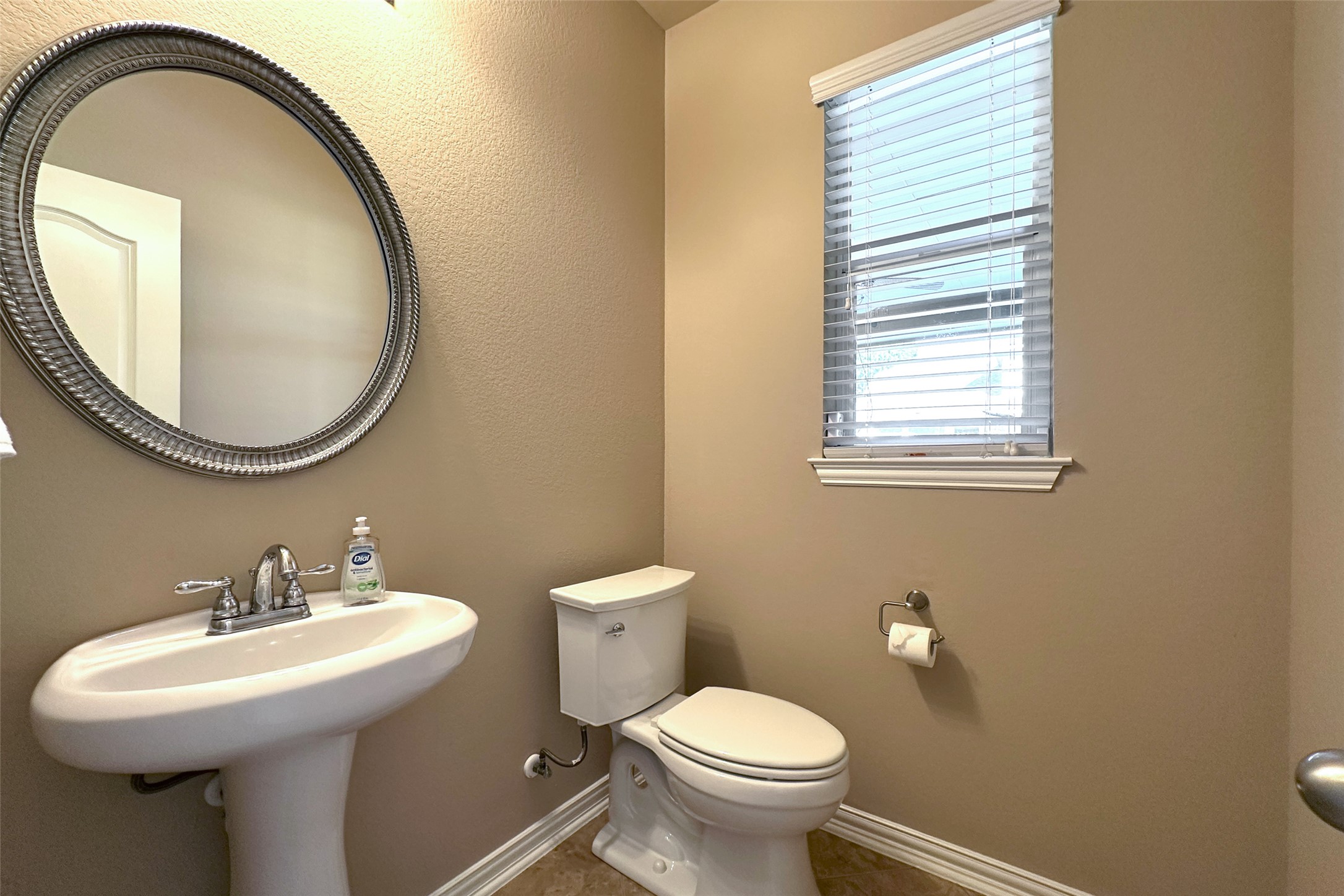 main property photo 34