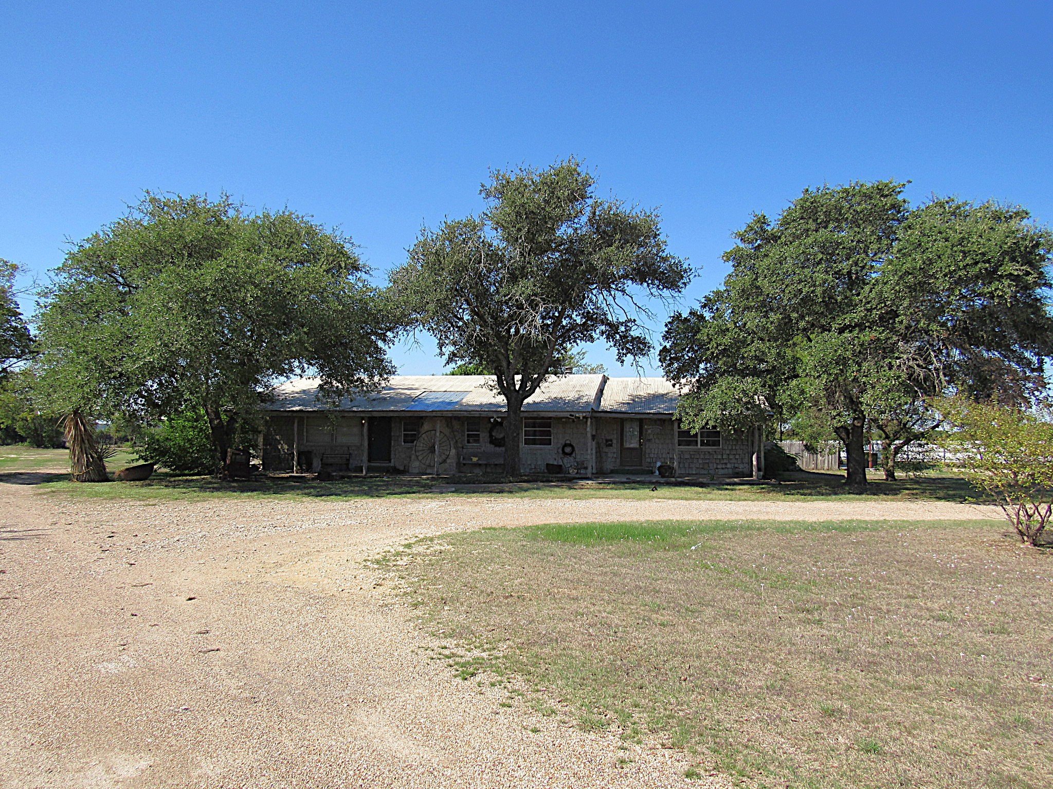 main property photo 3