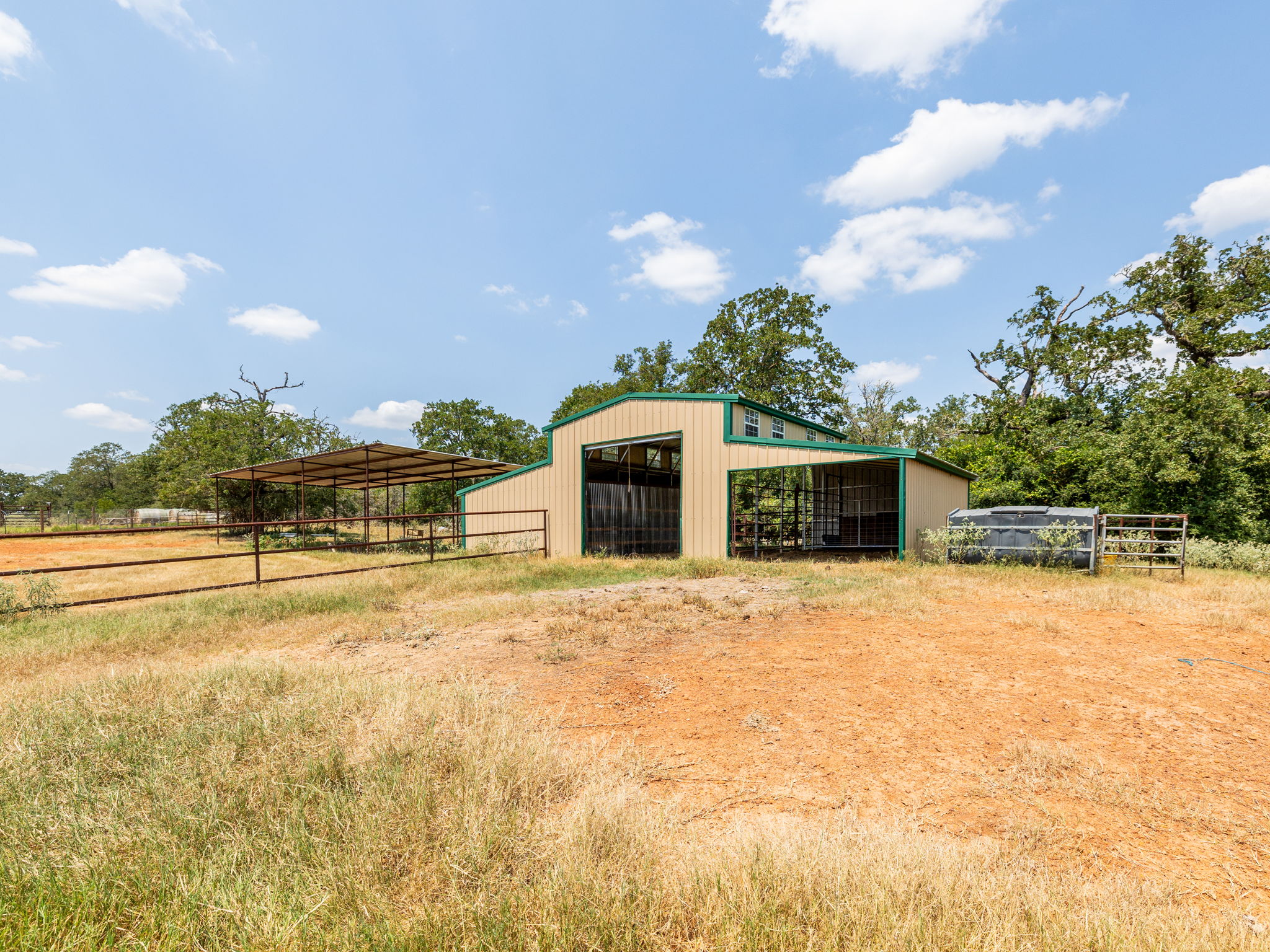 main property photo 33