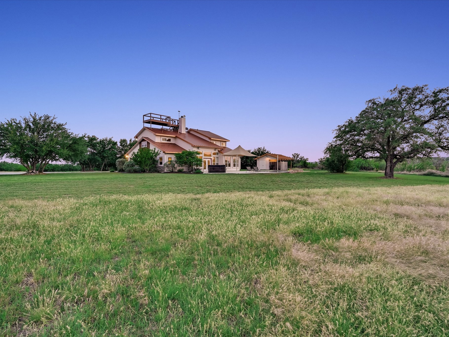 main property photo 2