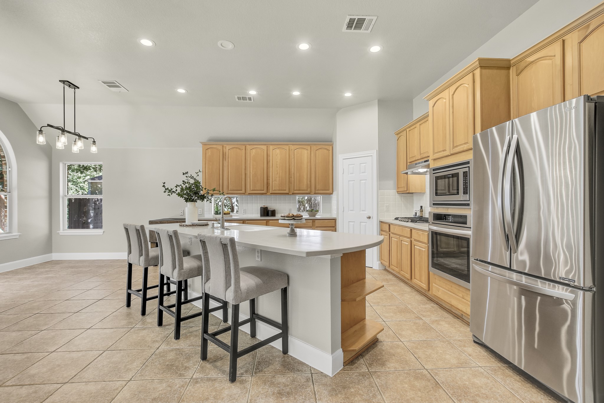 main property photo 13