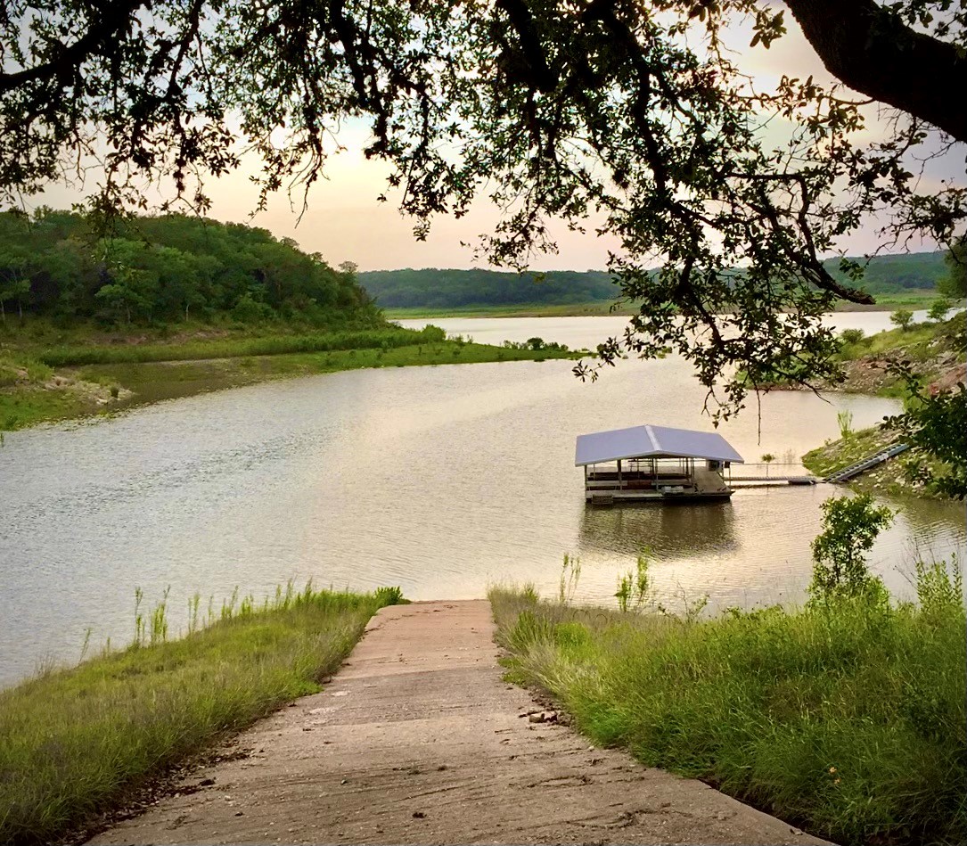 main property photo 8