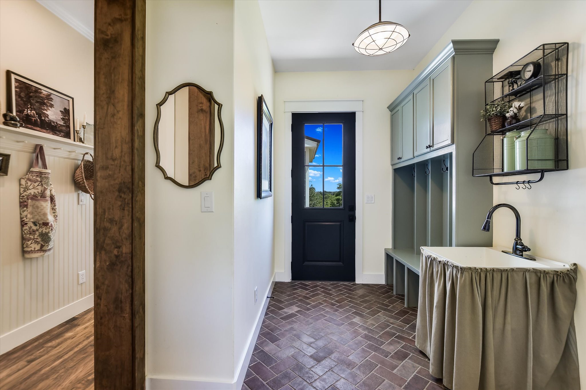 main property photo 24