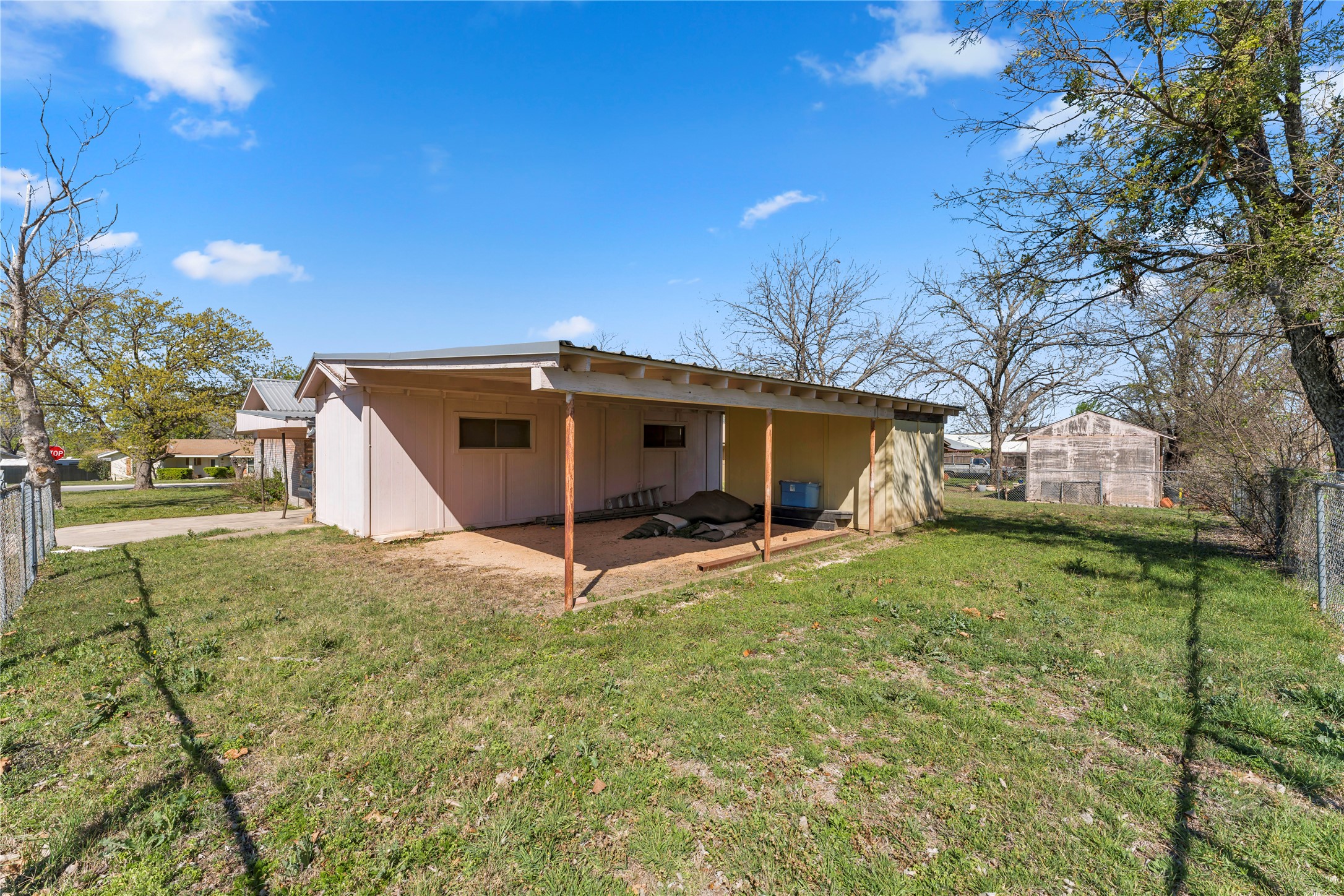 main property photo 33