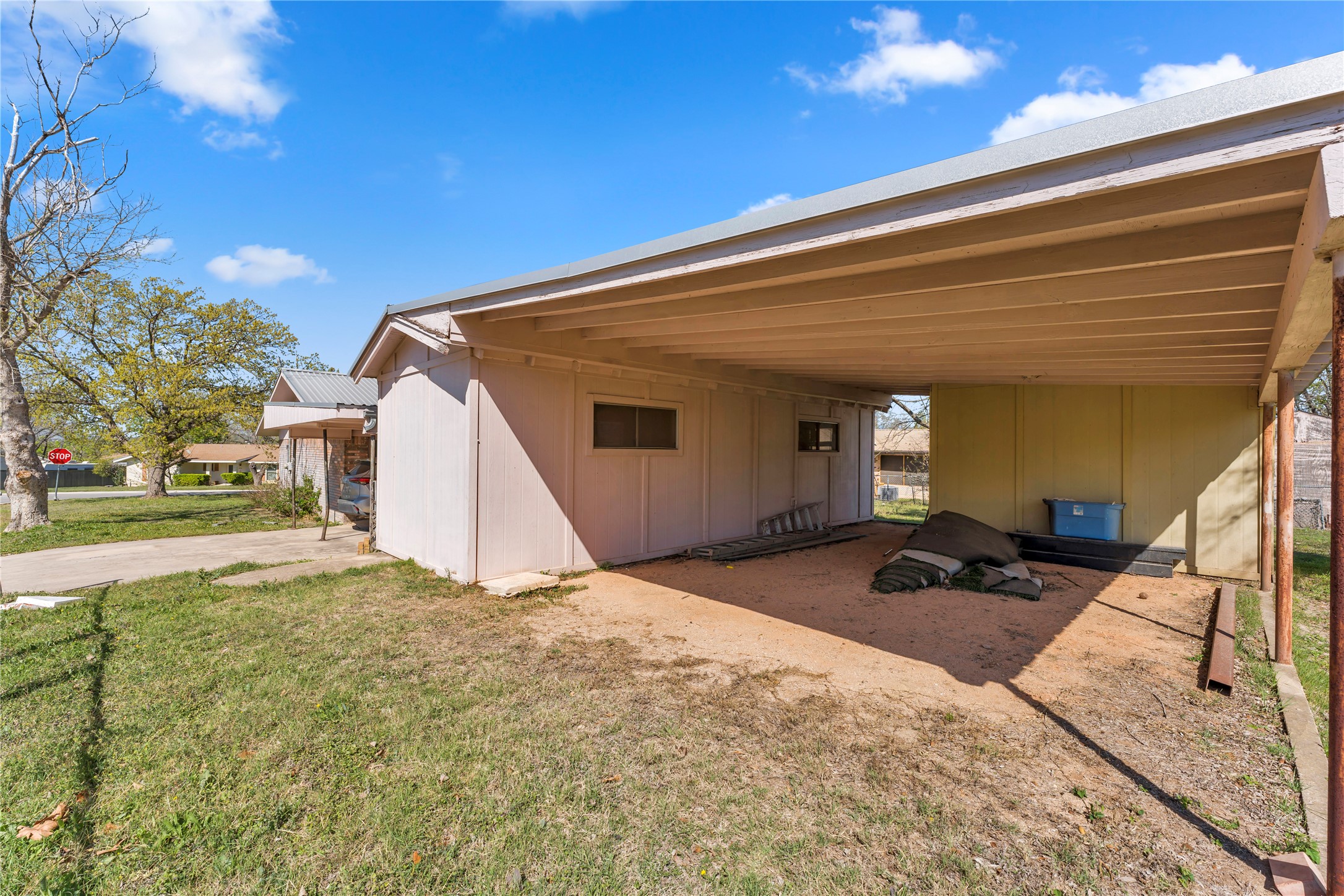 main property photo 34