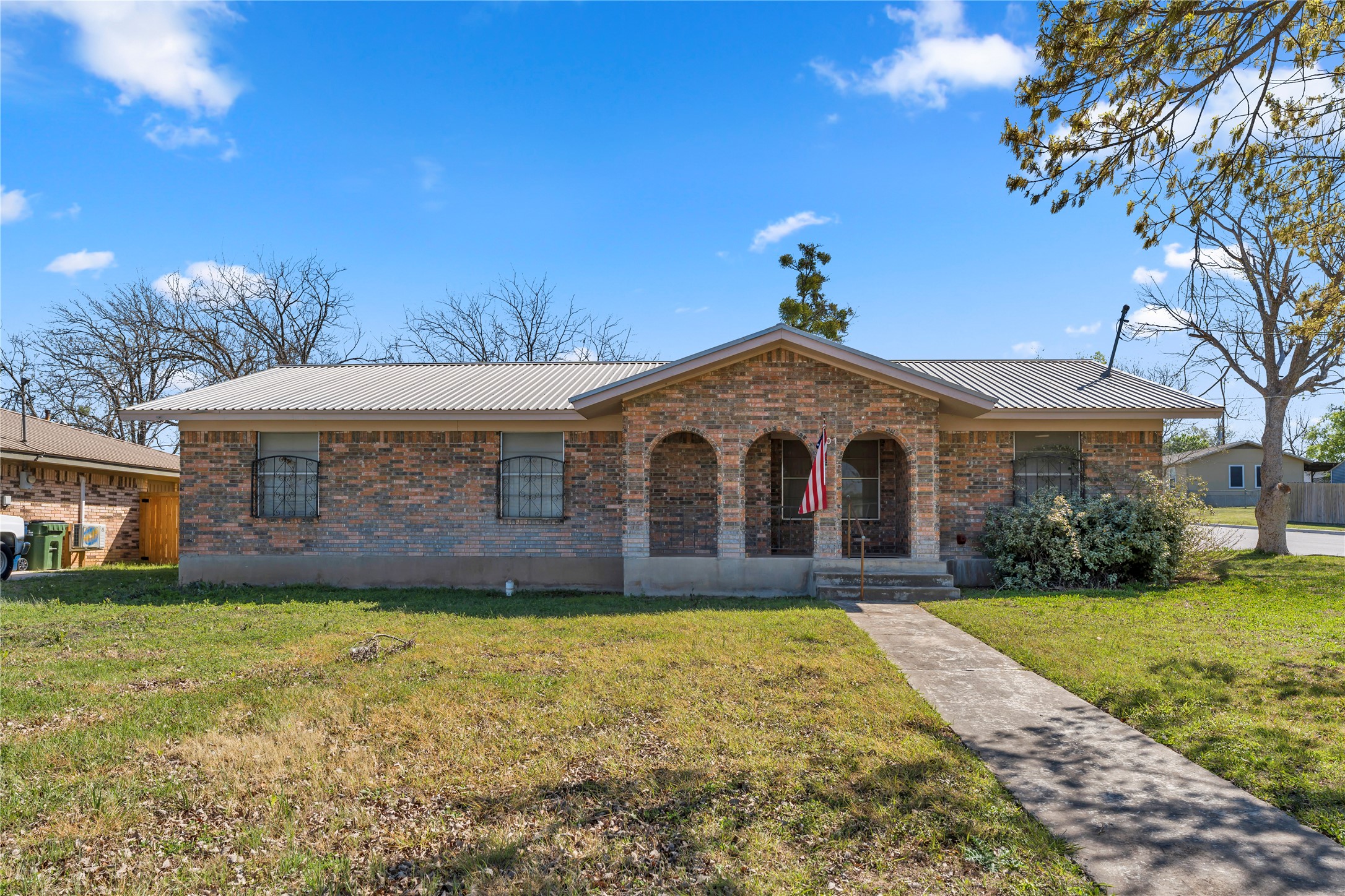 main property photo 5