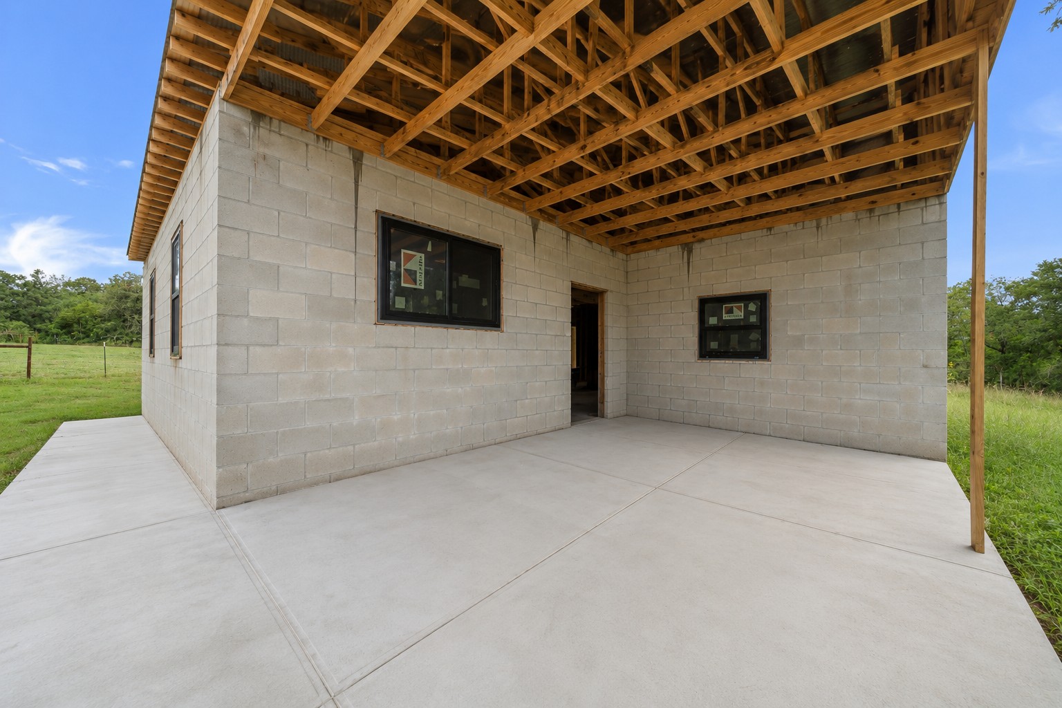 main property photo 26