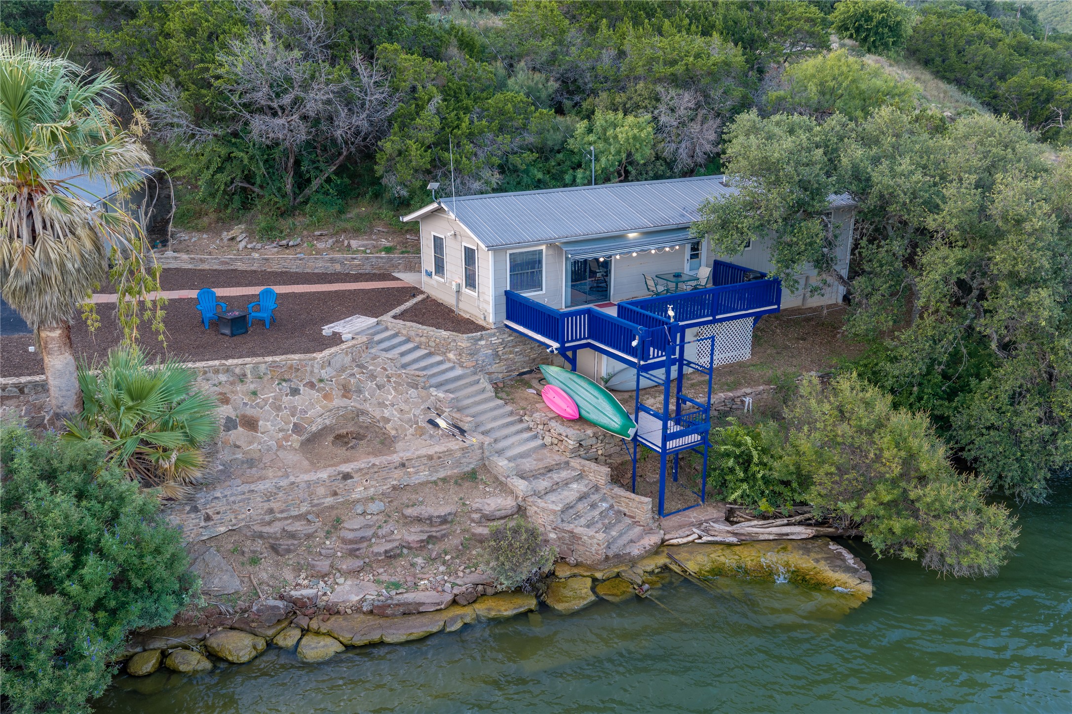 main property photo 17