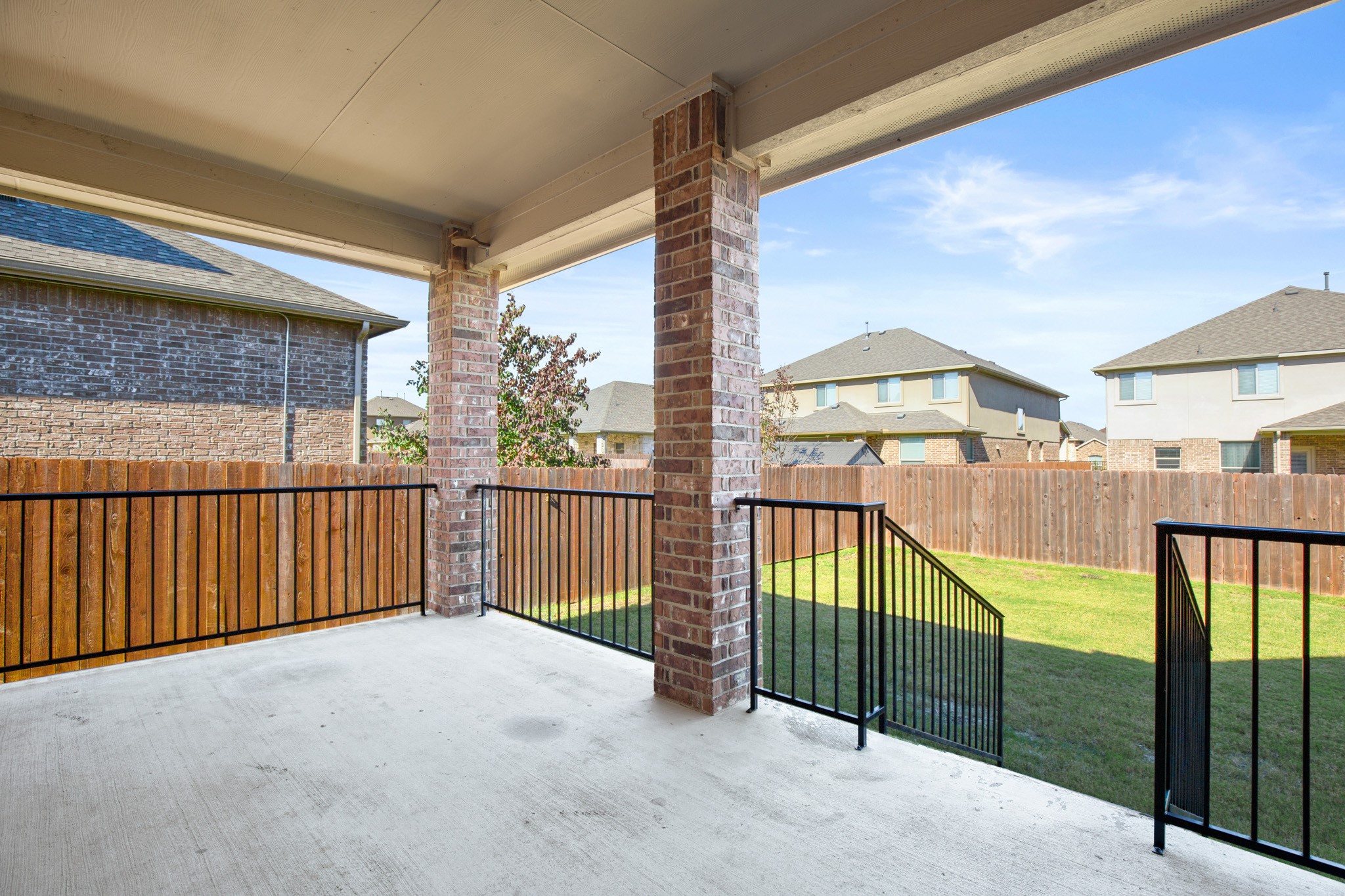 main property photo 24