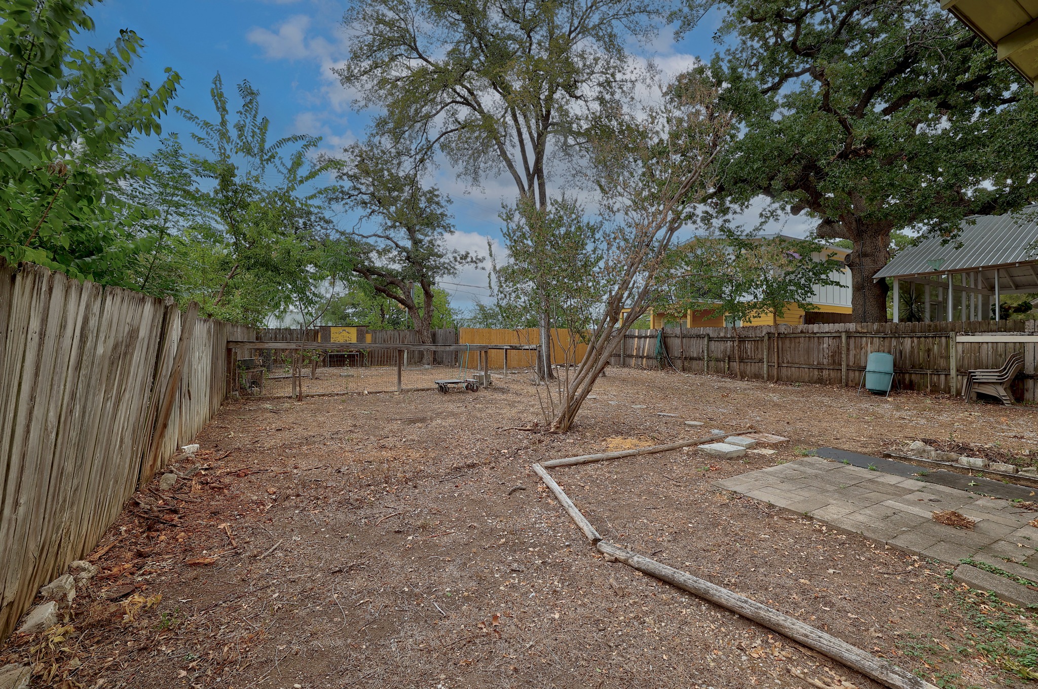 main property photo 12