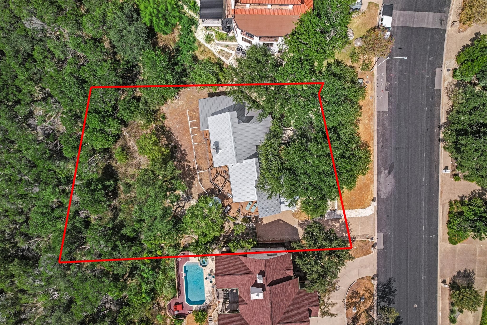 main property photo 31