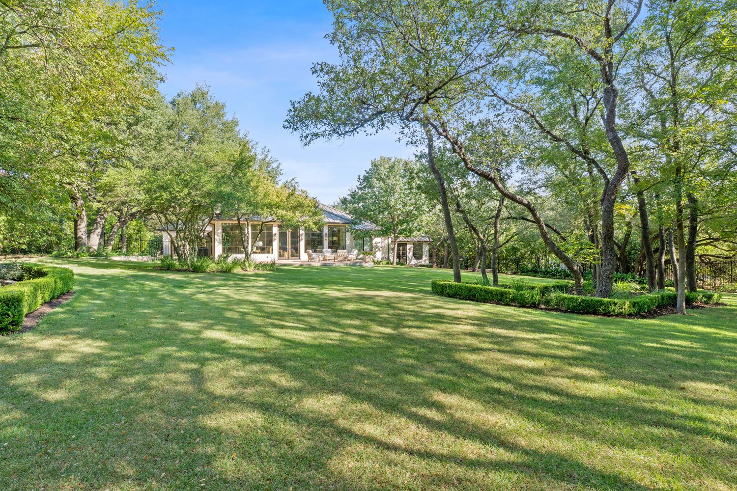 main property photo 22