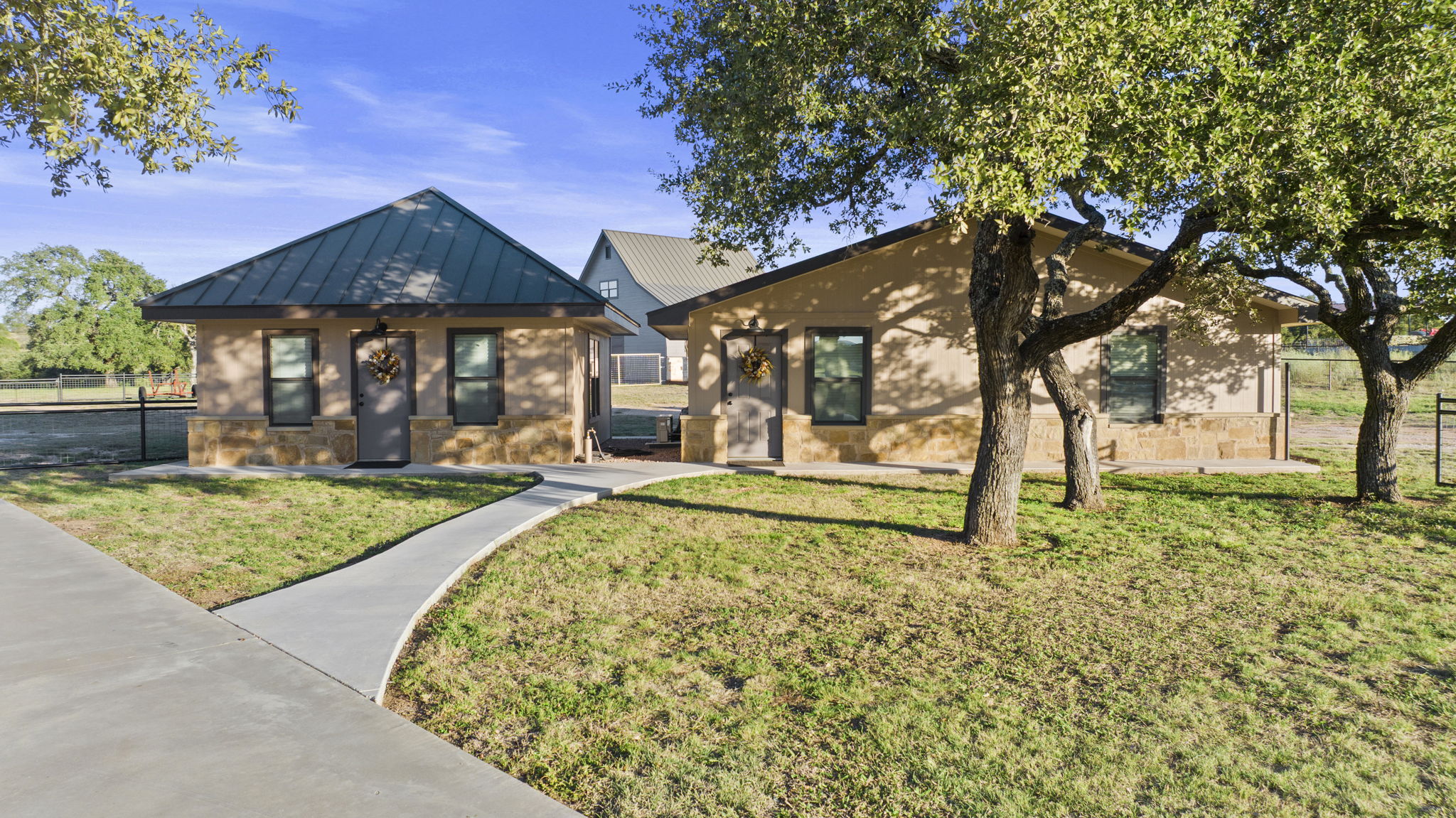 main property photo 37