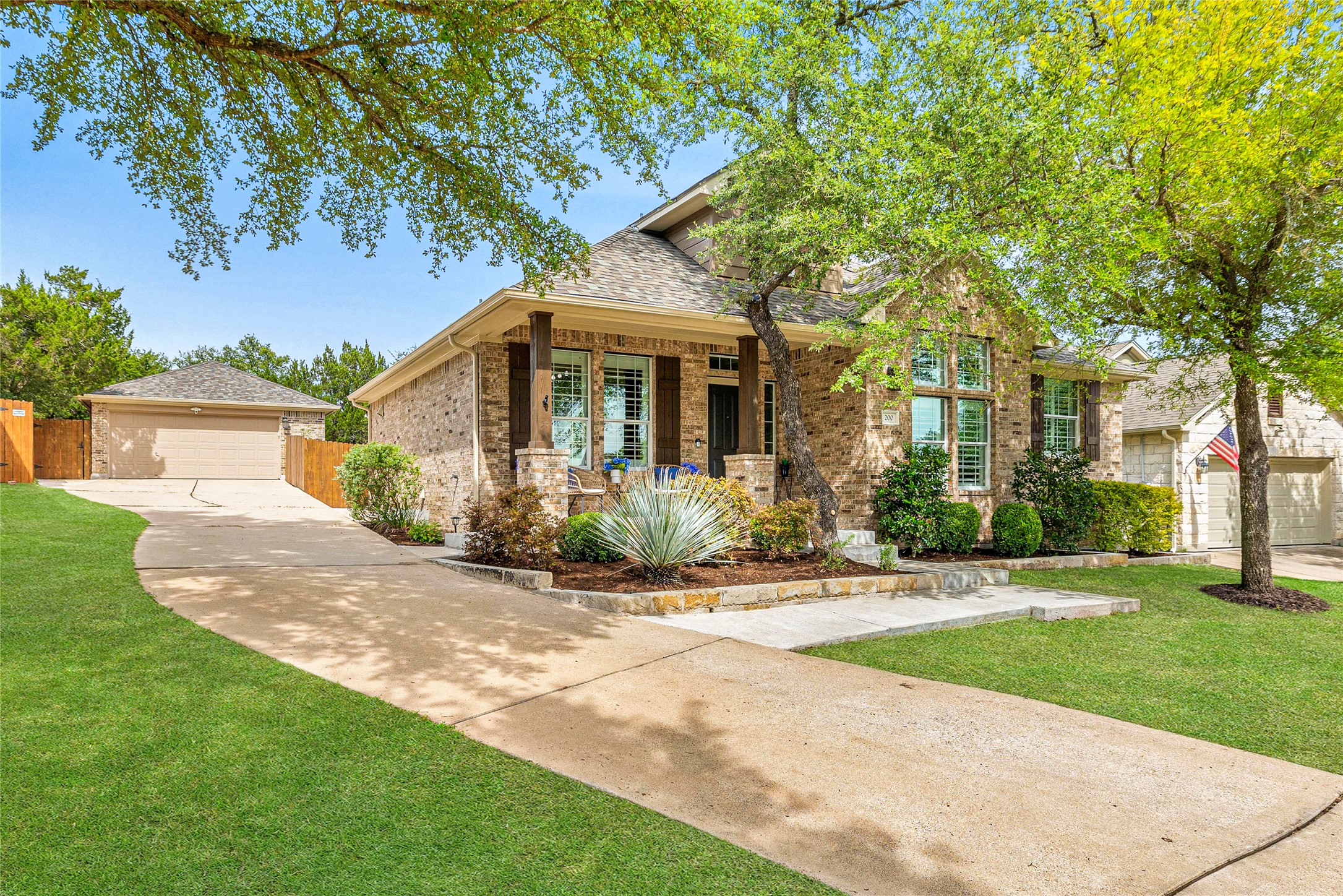 main property photo 2