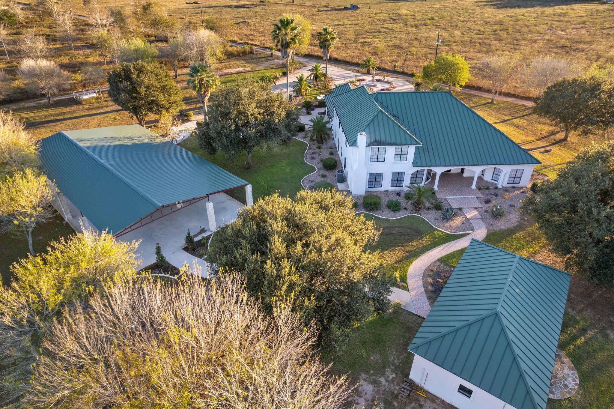 main property photo 8