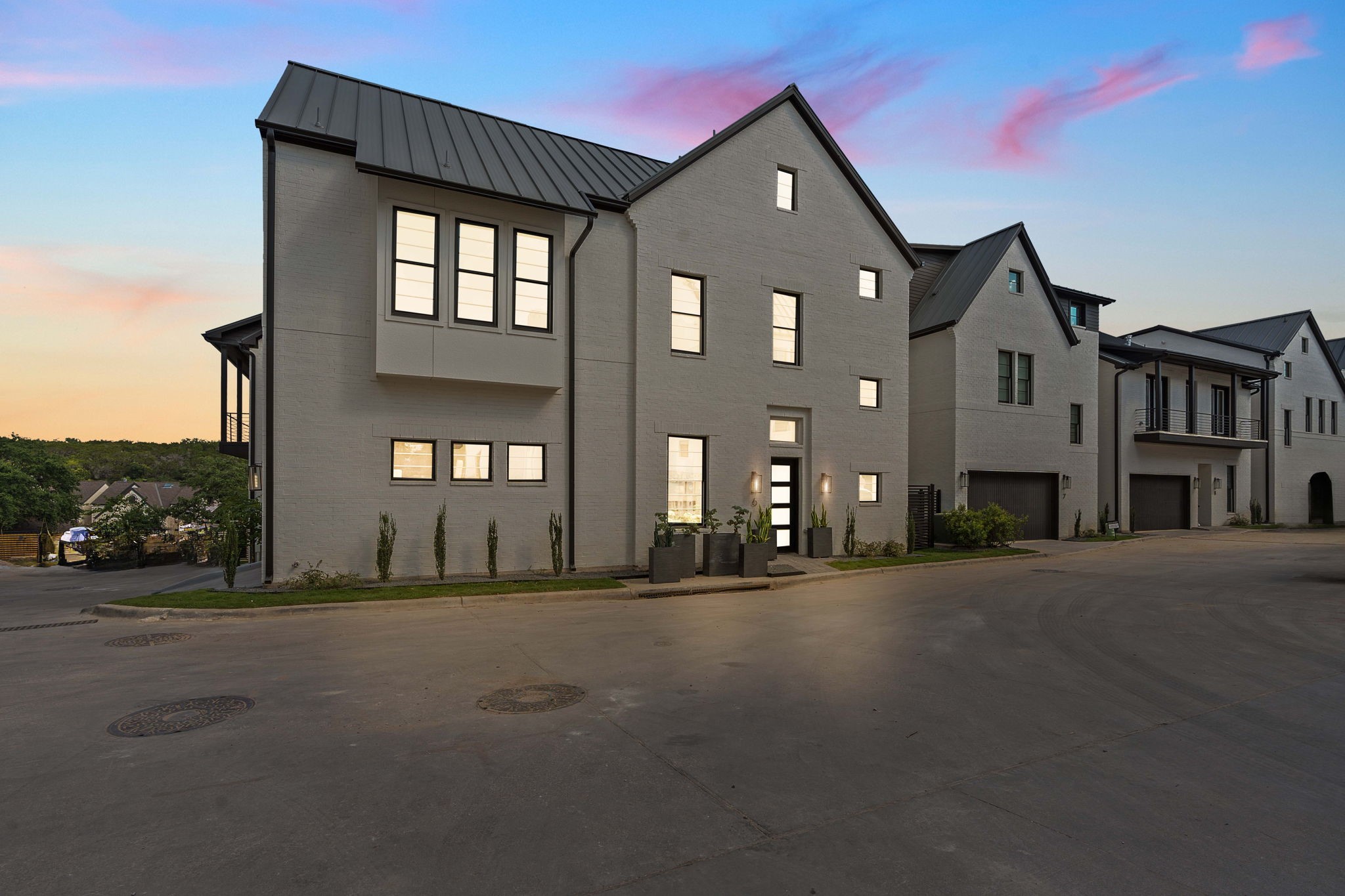 main property photo 33