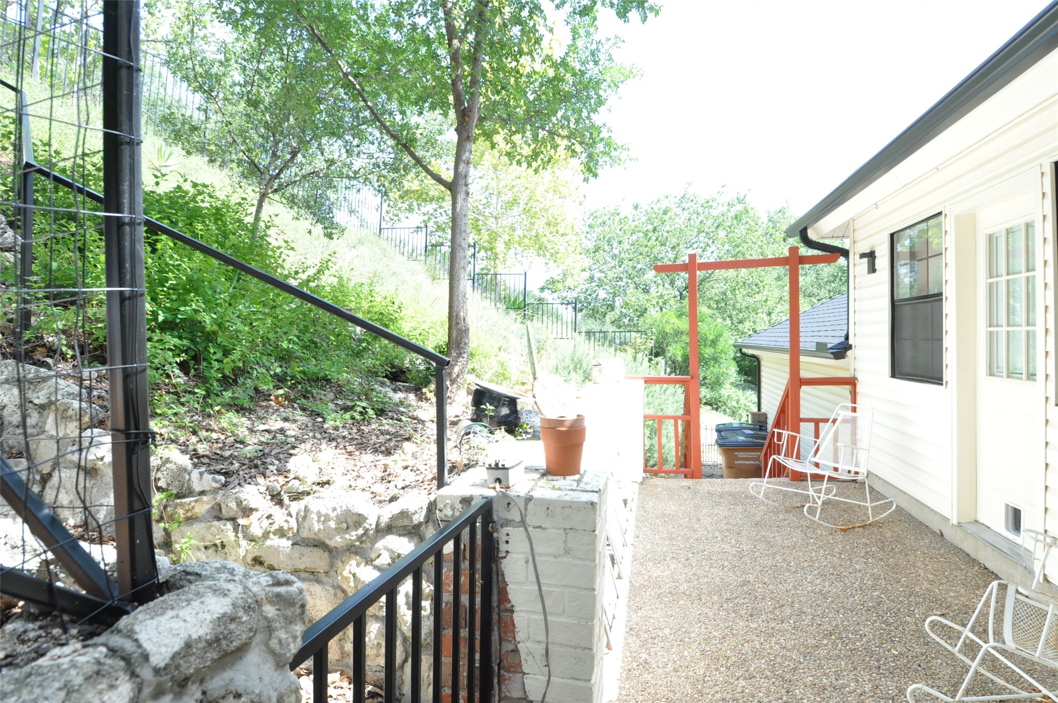 main property photo 23