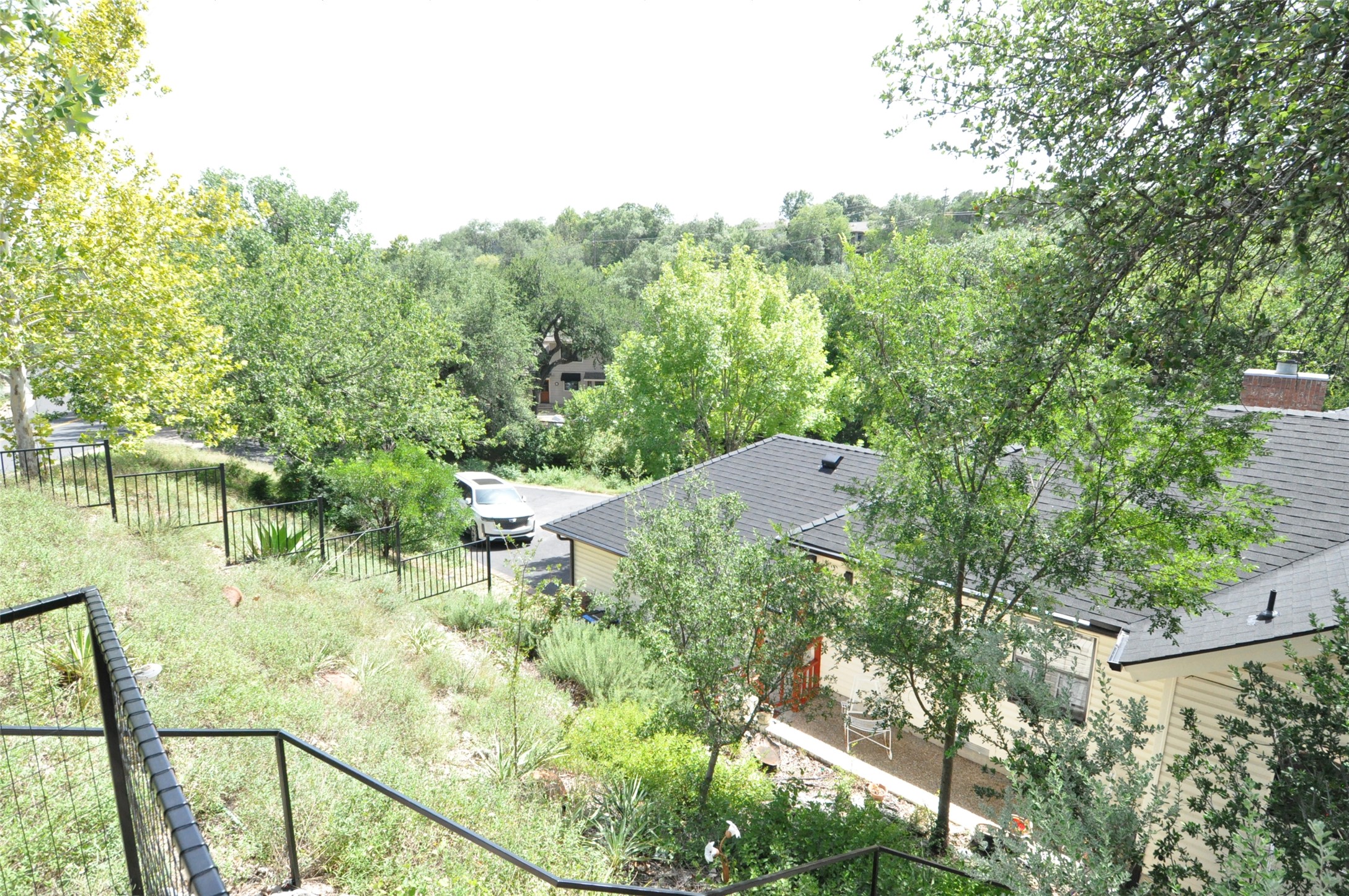 main property photo 27