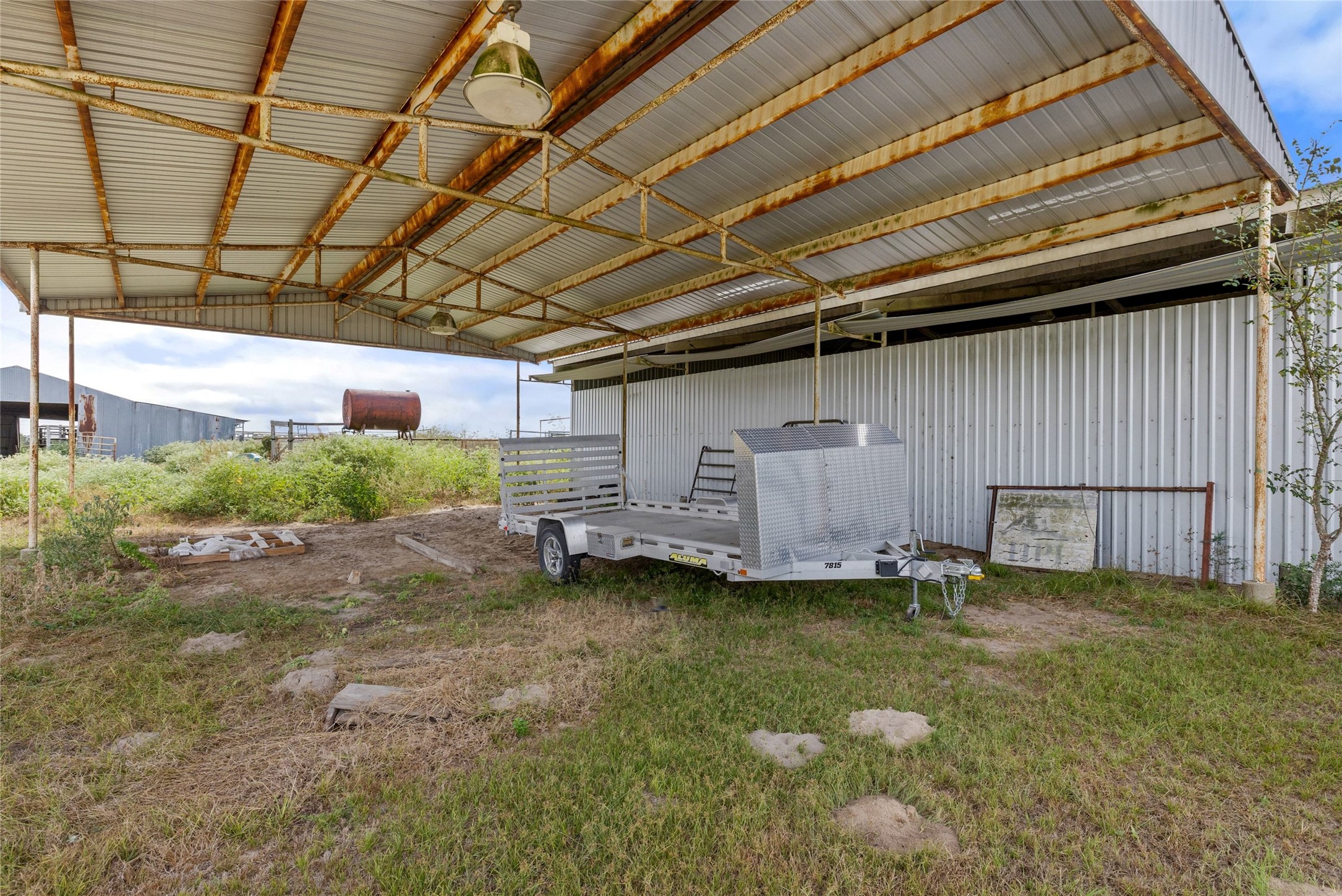 main property photo 15
