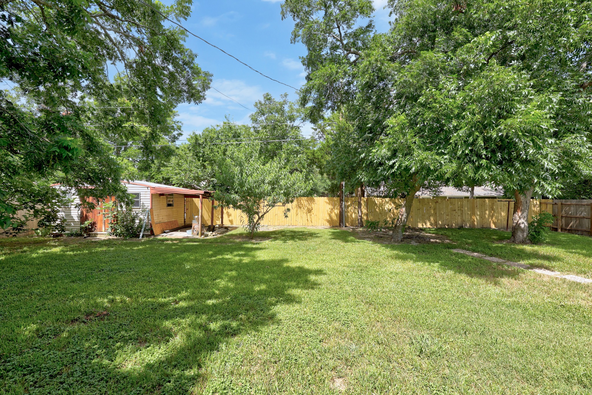 main property photo 31