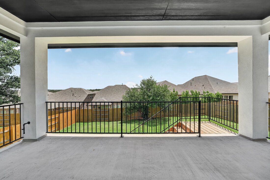 main property photo 27