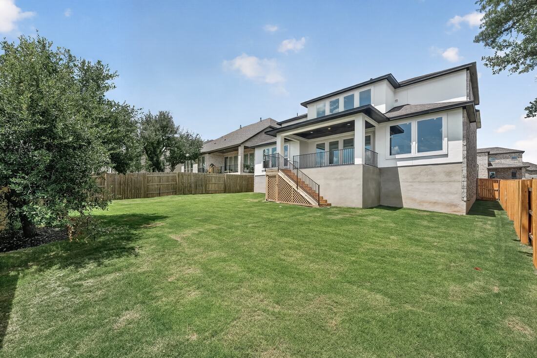 main property photo 28