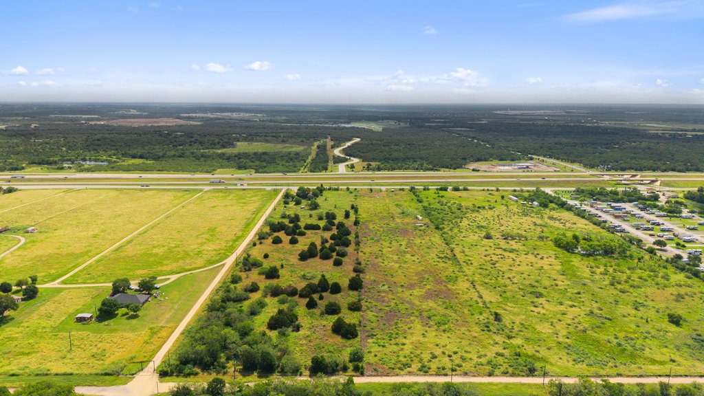 main property photo 10