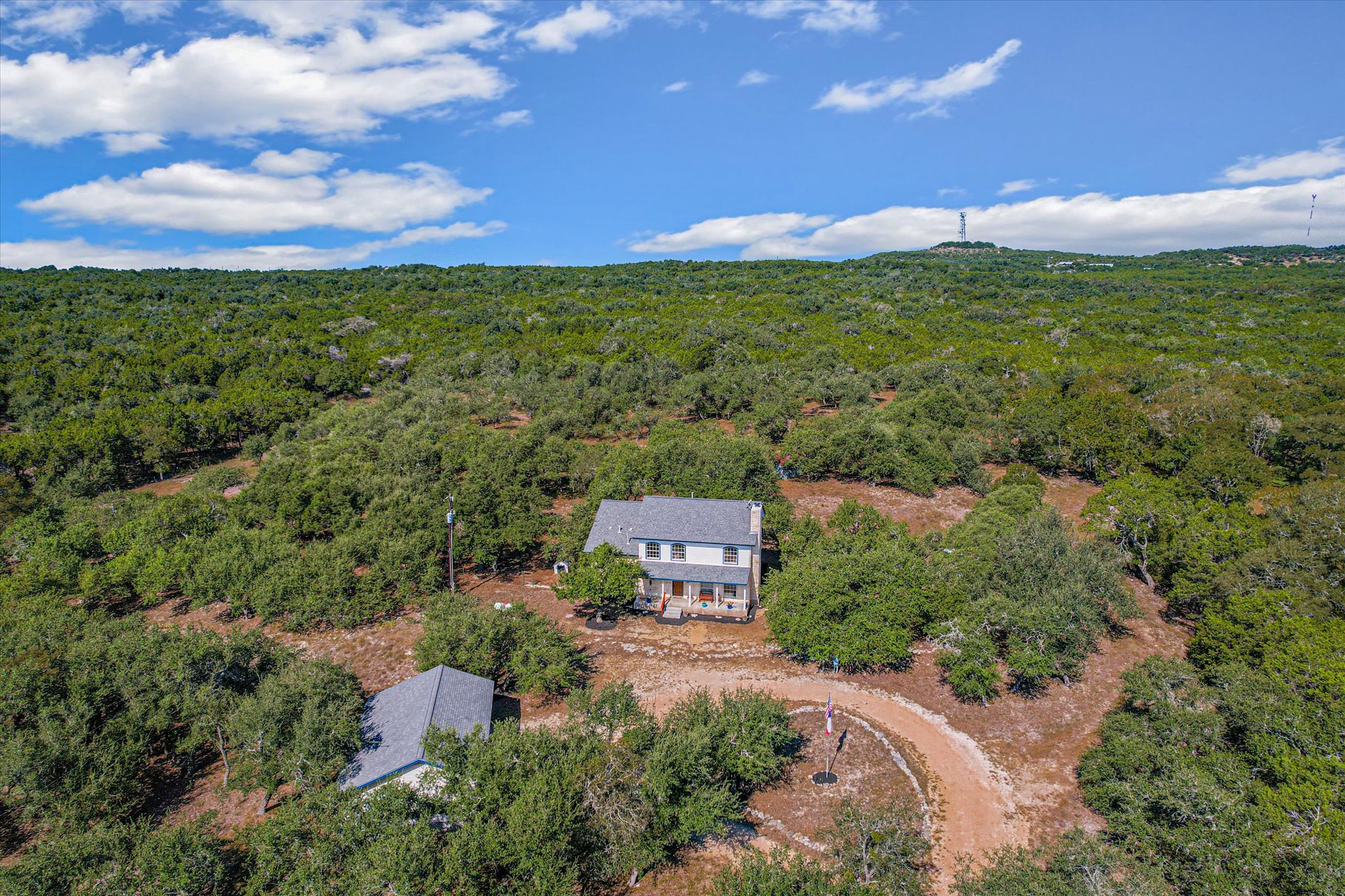 main property photo 37