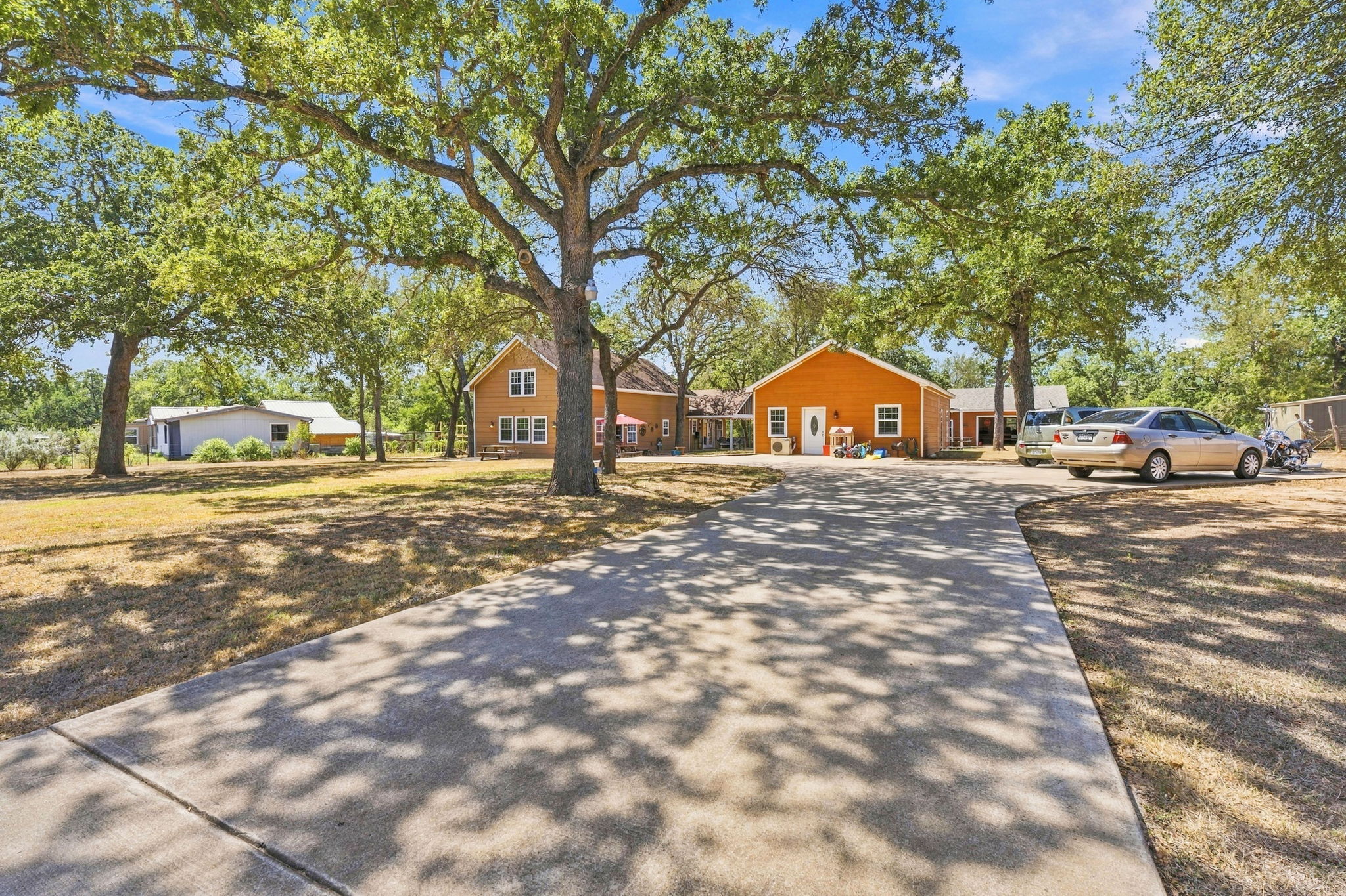 main property photo 21