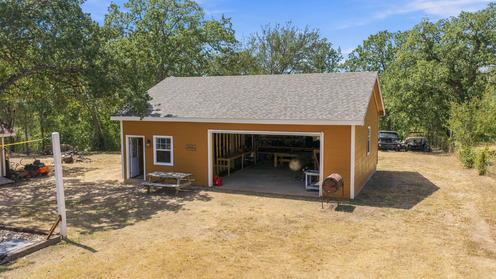 main property photo 35