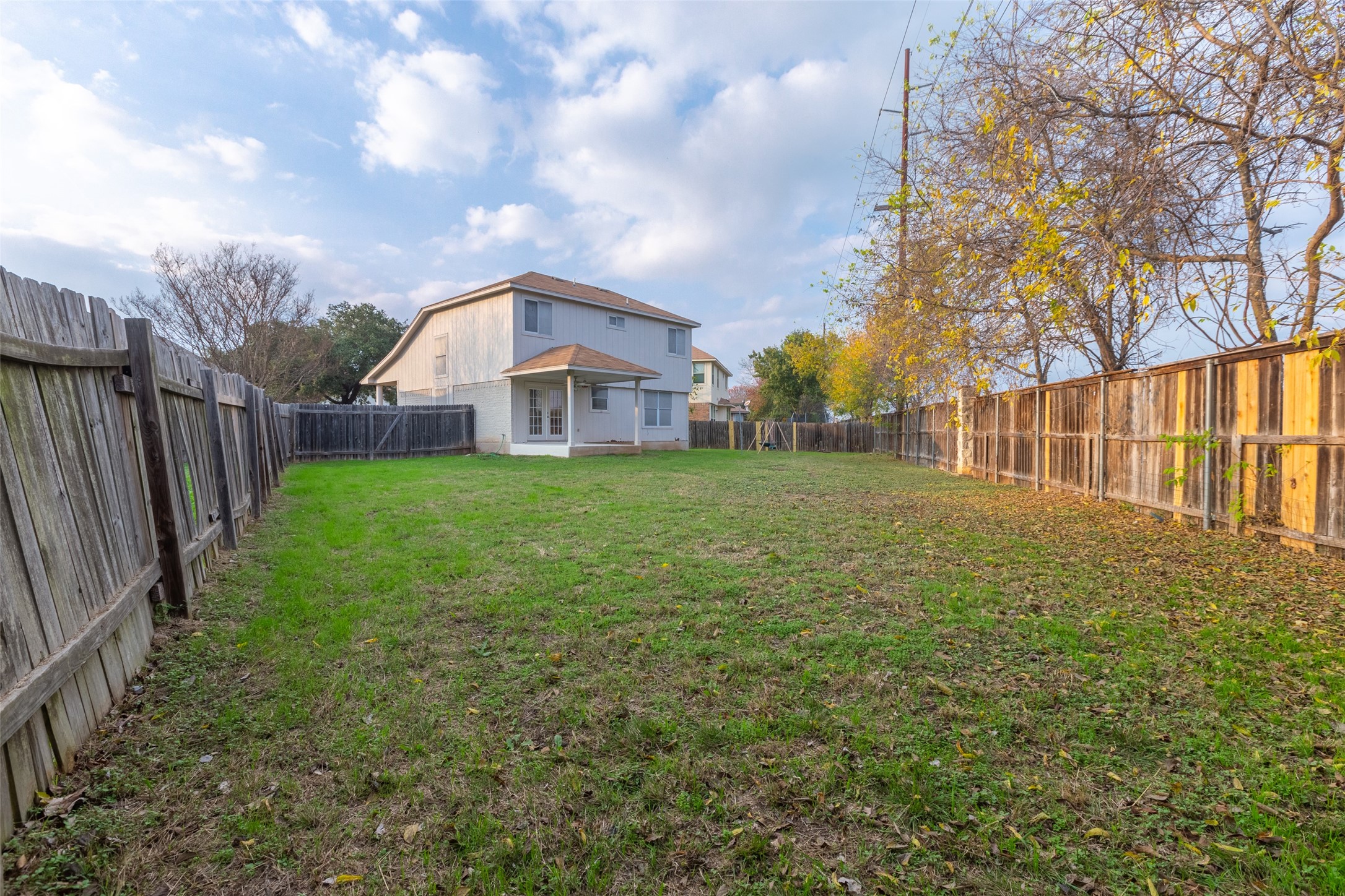 main property photo 31