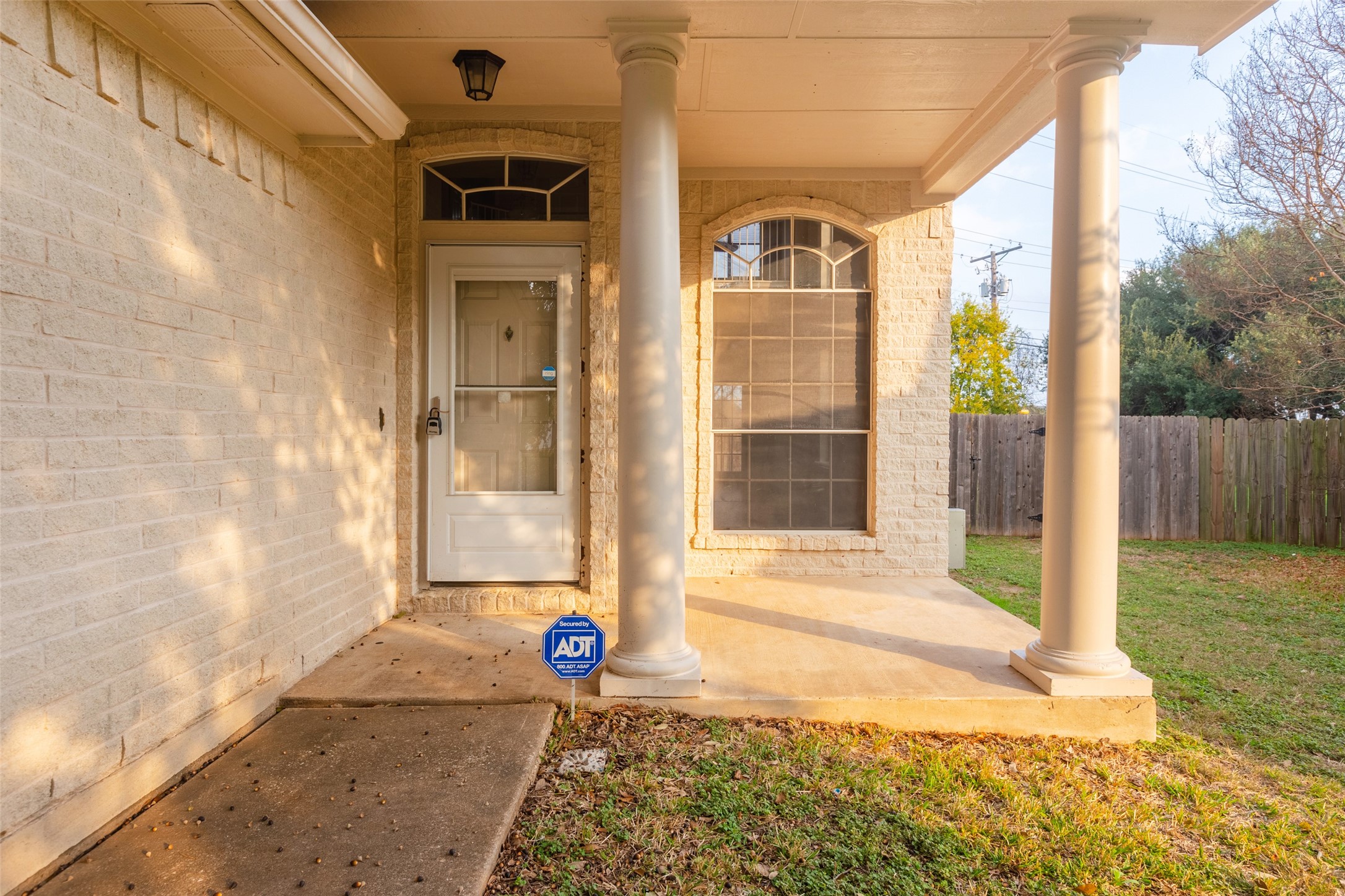 main property photo 4
