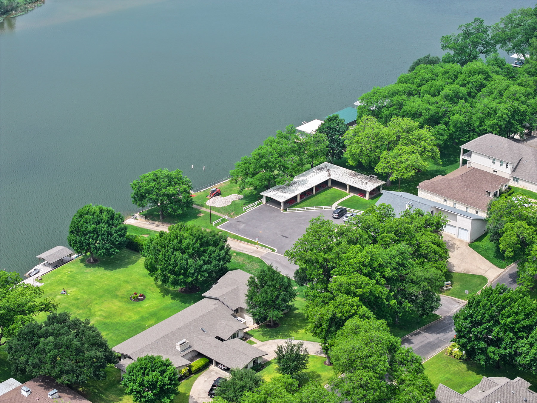 main property photo 7