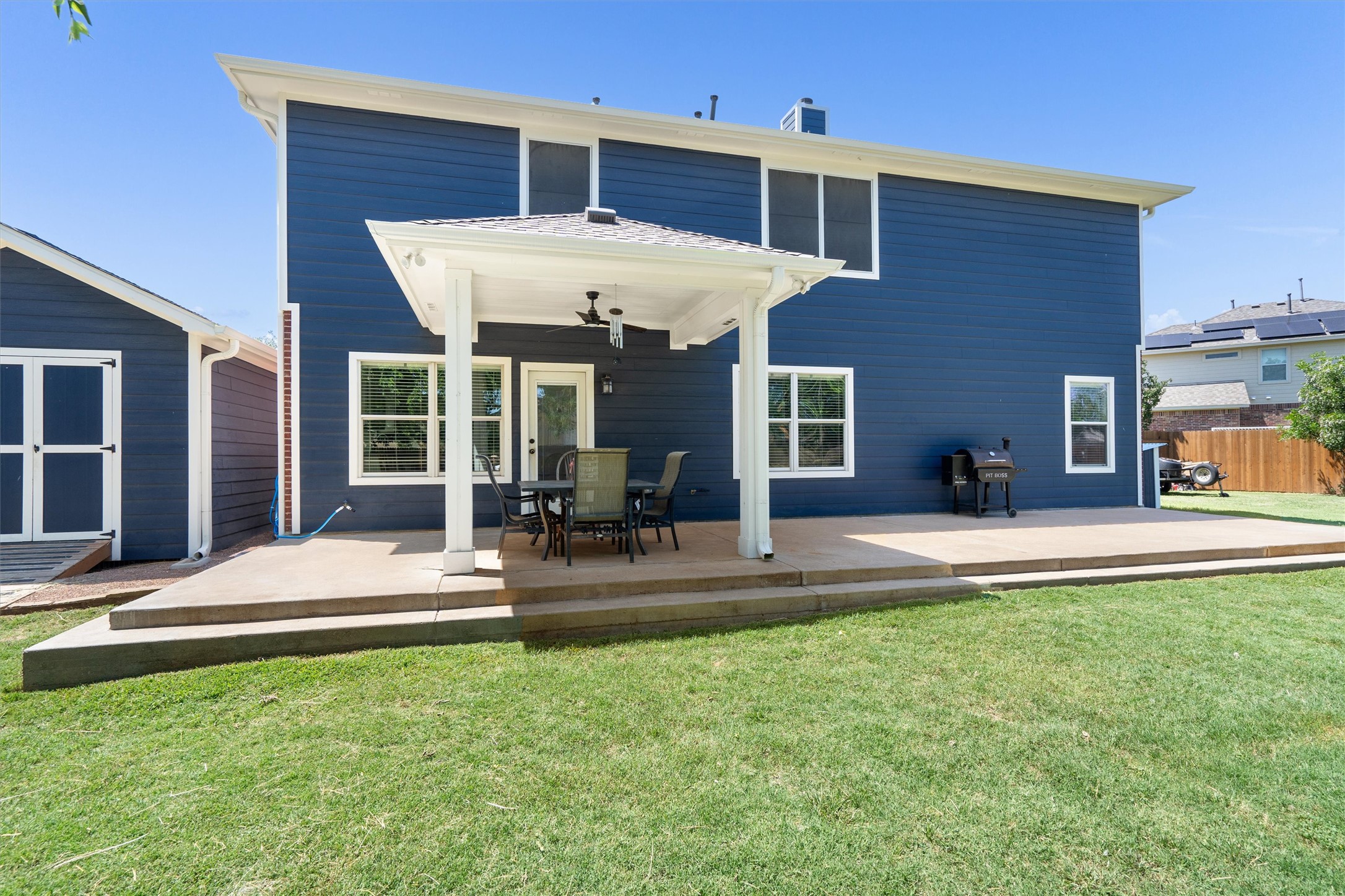 main property photo 28