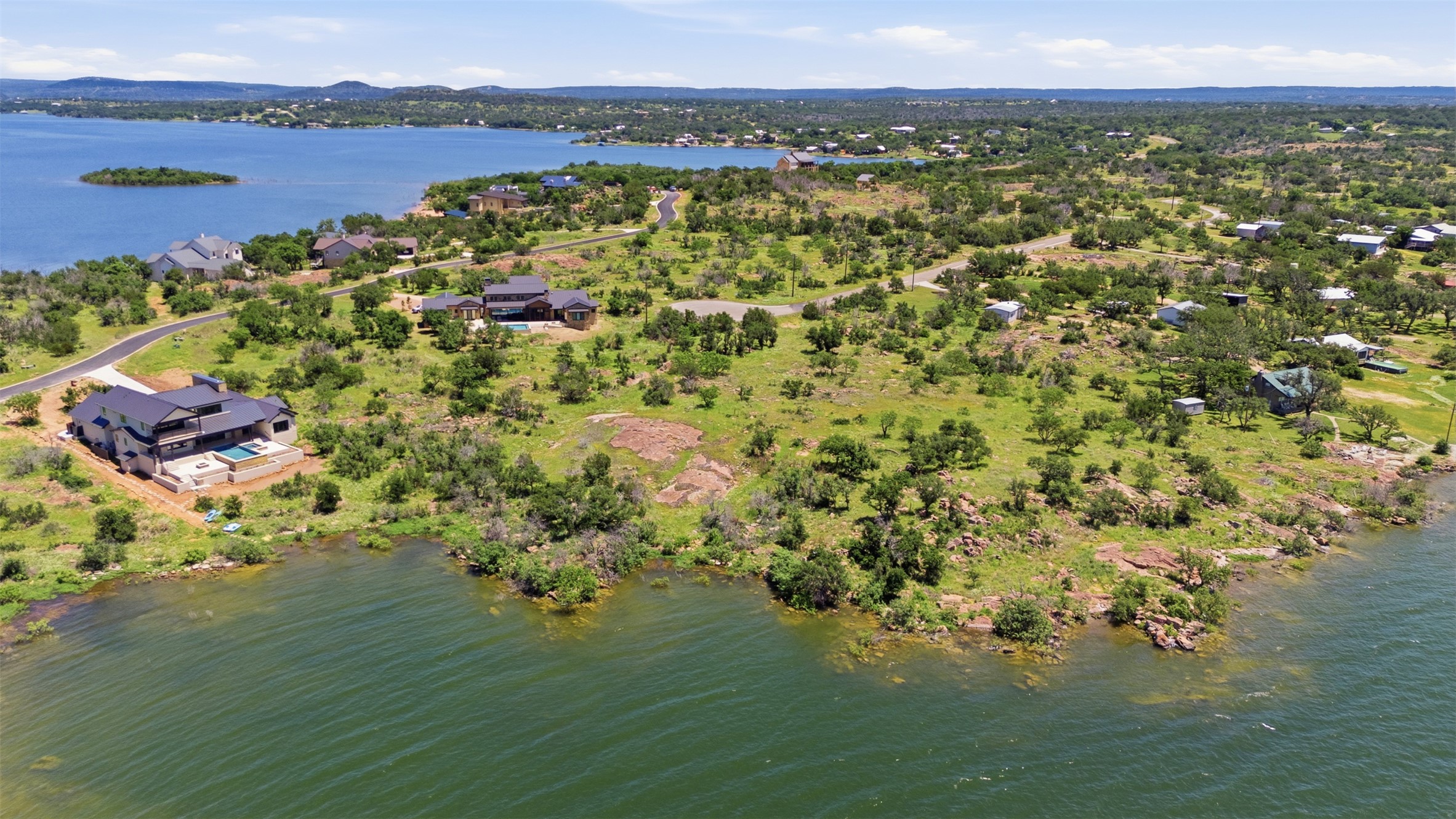 main property photo 8