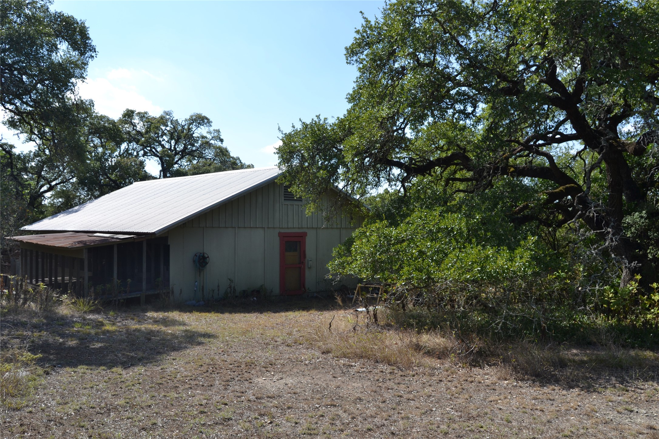 main property photo 37