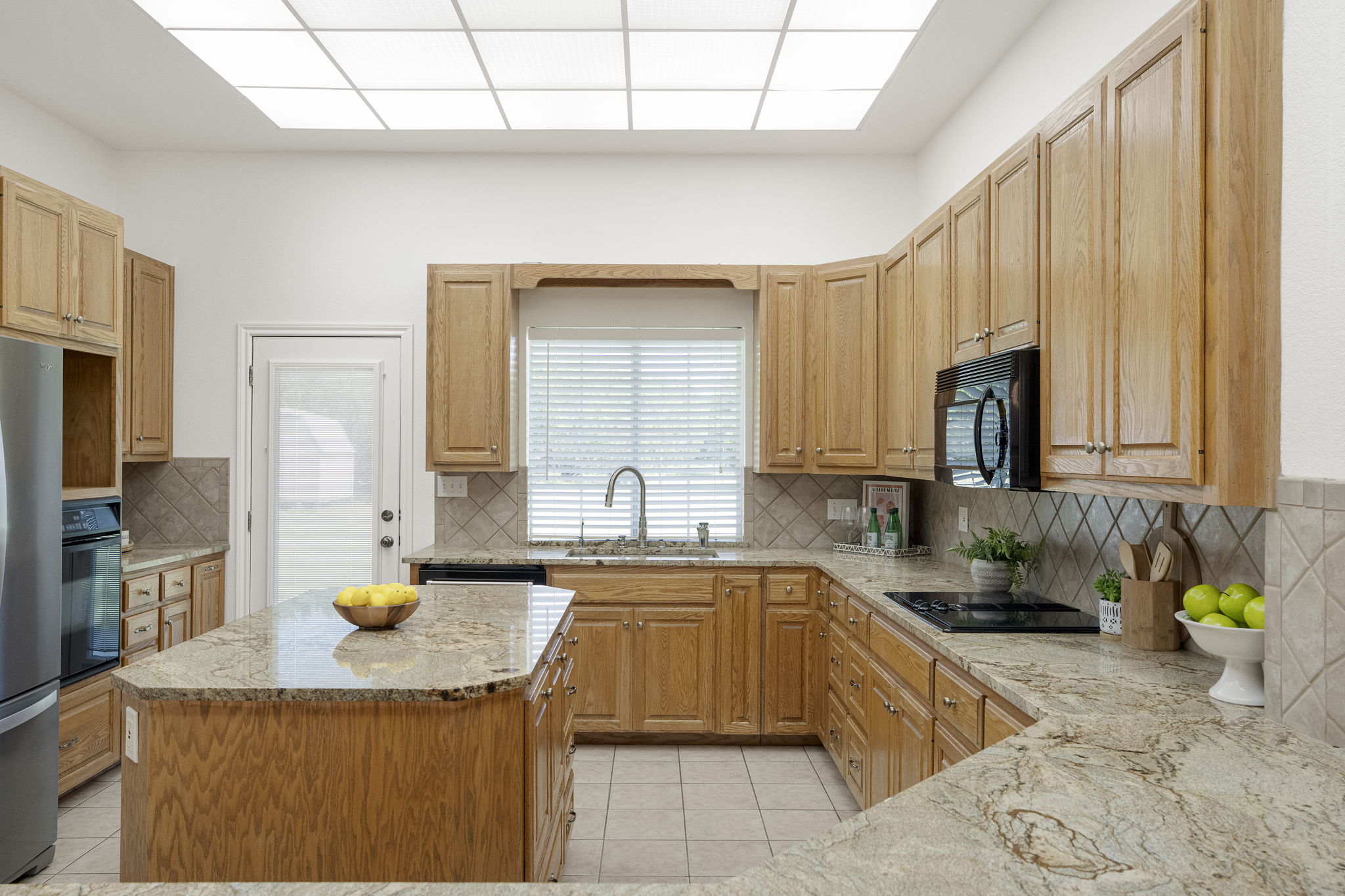 main property photo 8