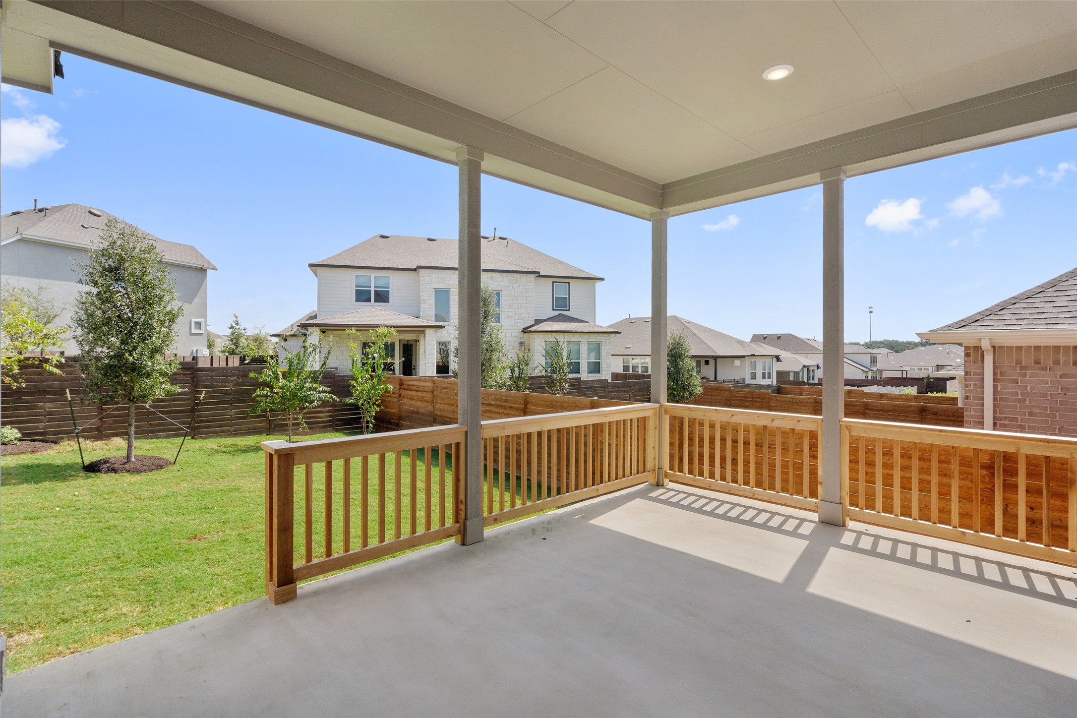 main property photo 33