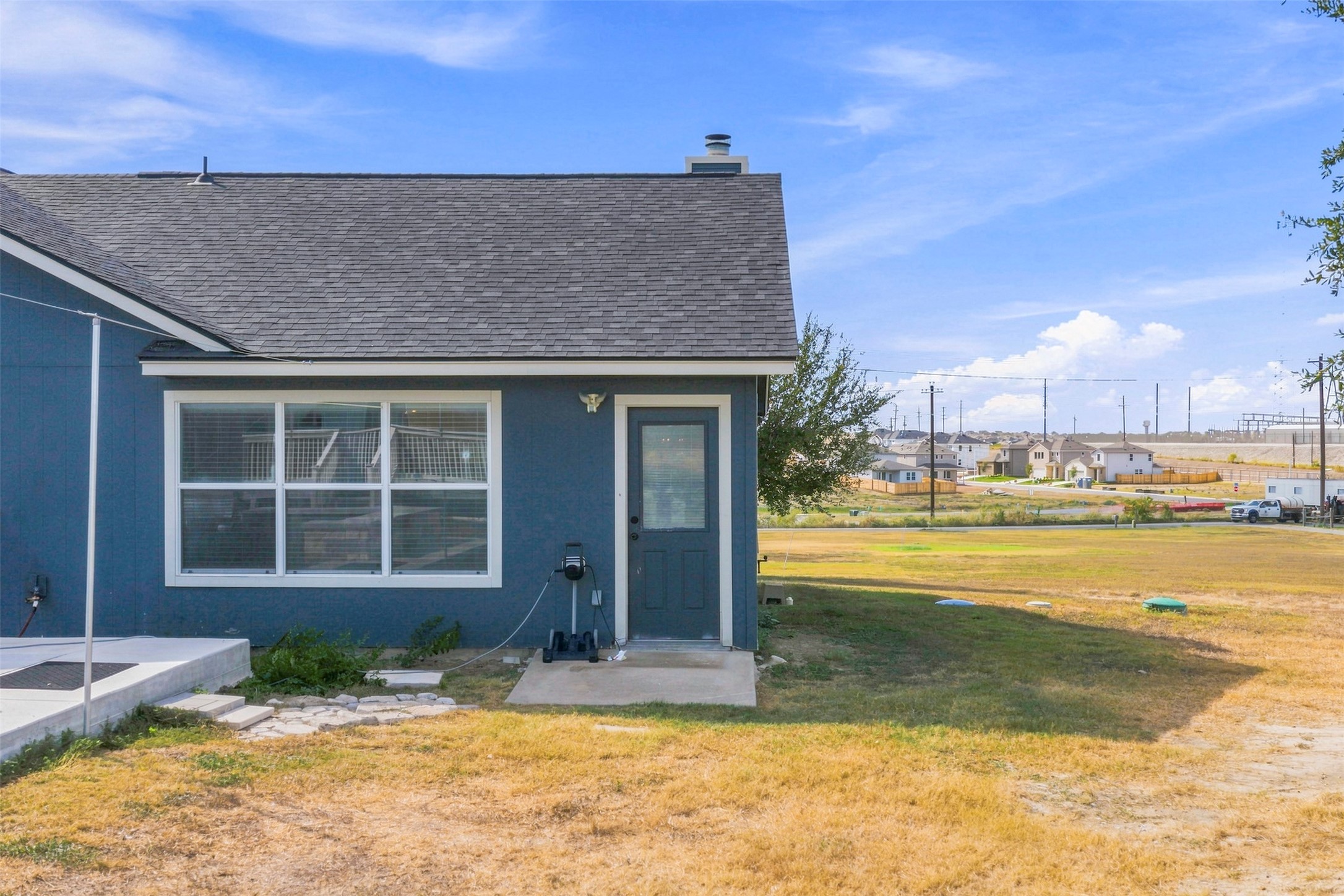 main property photo 20